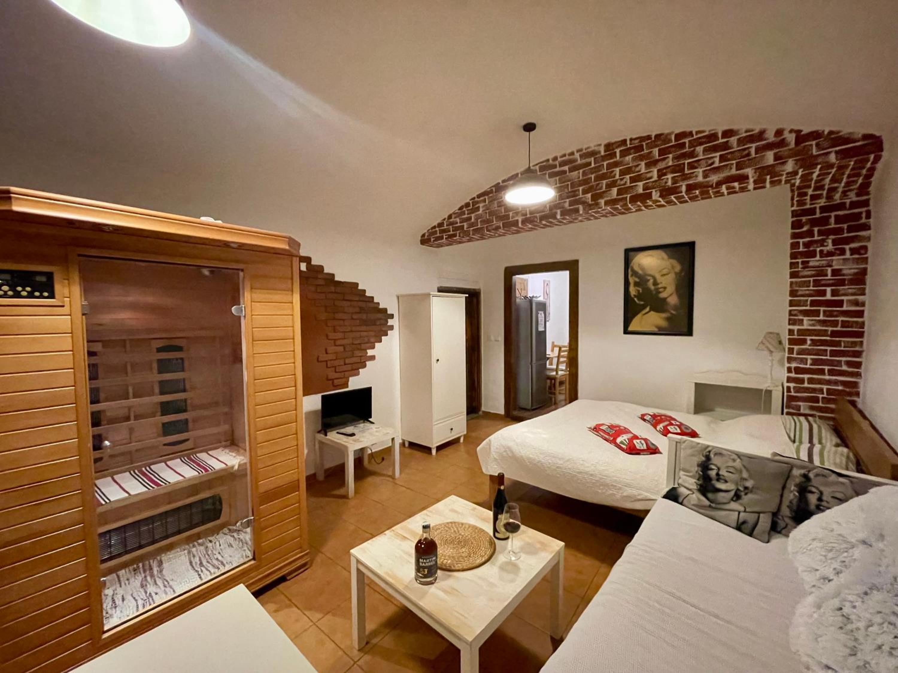 Double Room - Photo 1