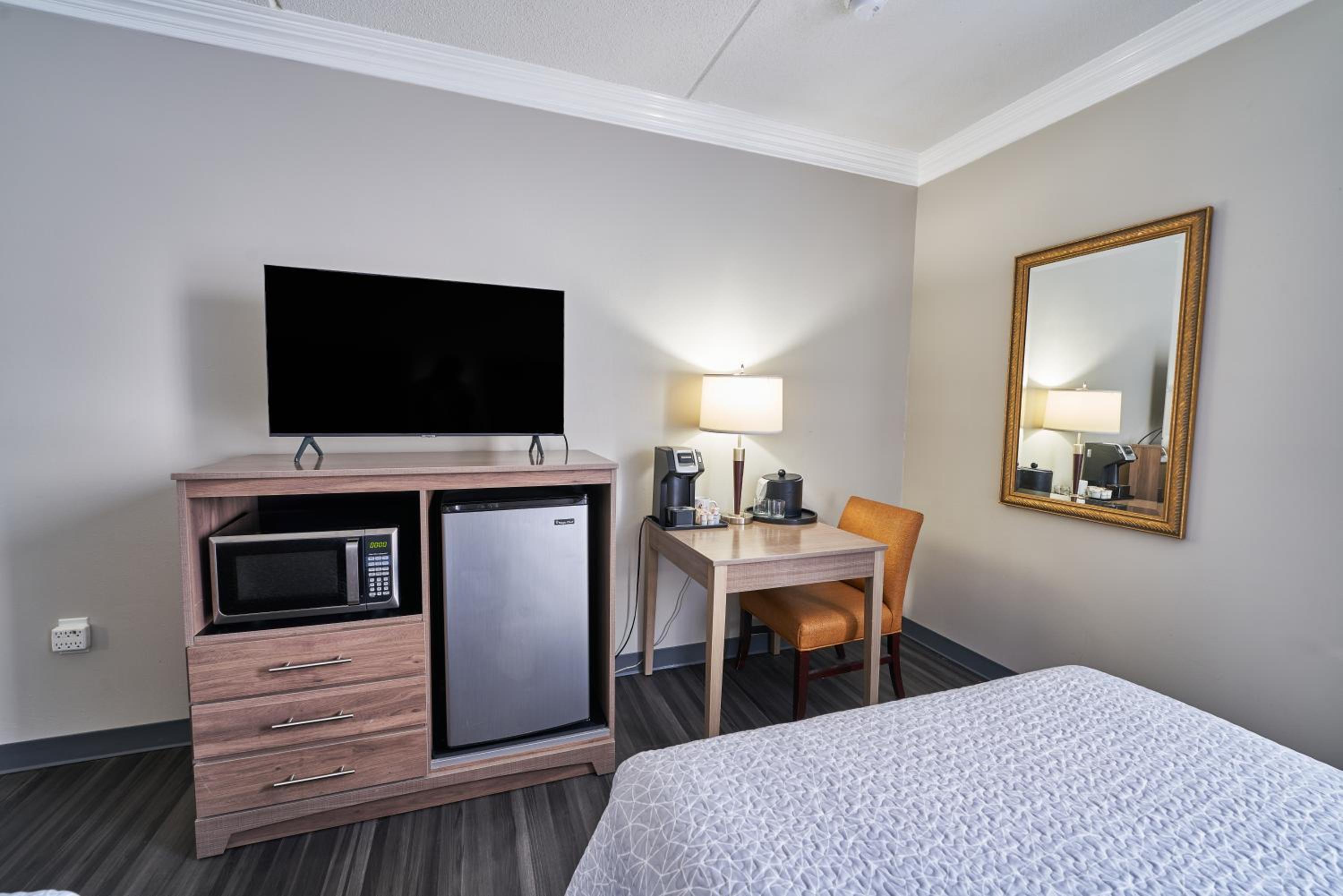 Double Room with Two Double Beds - Non-Smoking - Photo 2