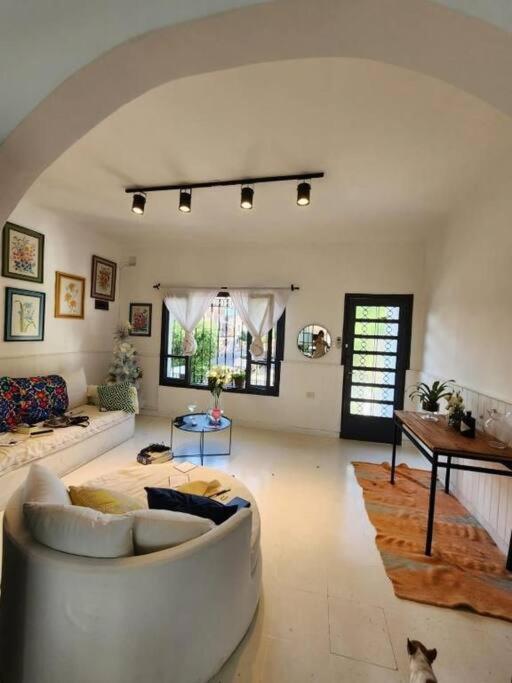 One-Bedroom House photo 1