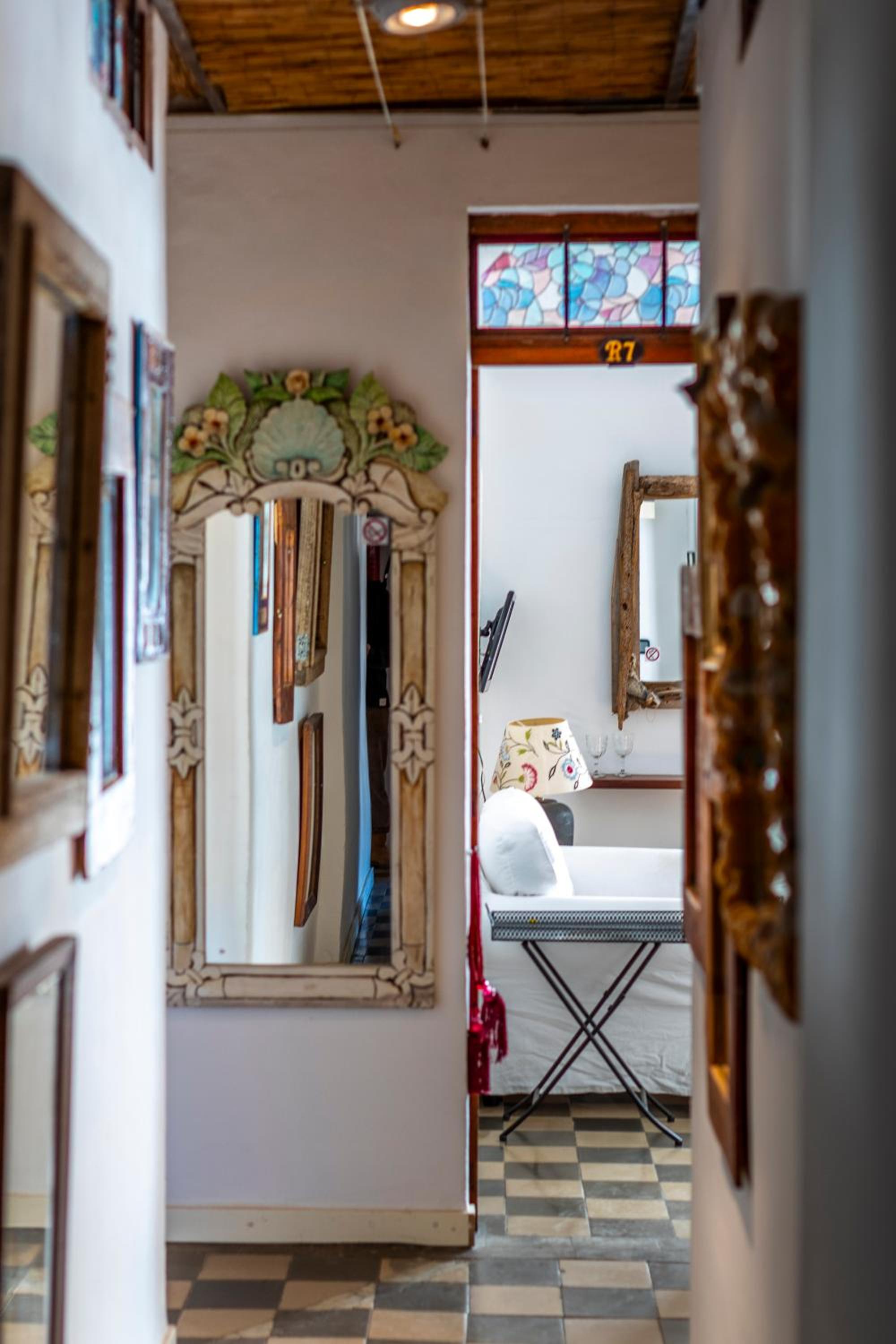 Single Room with Shared Bathroom photo 2
