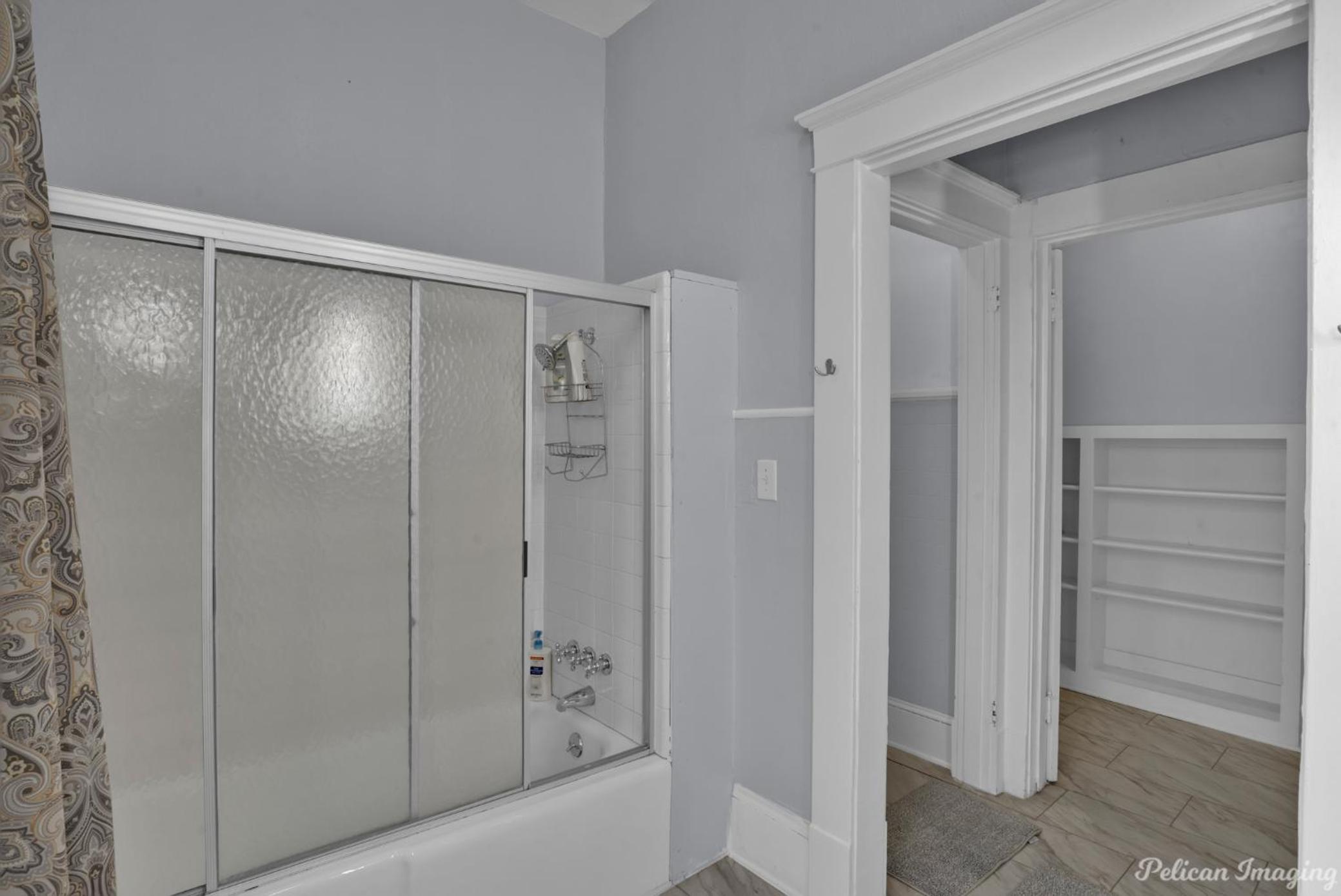 Three-Bedroom House photo 2