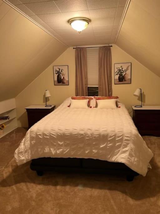 Three-Bedroom House photo 1