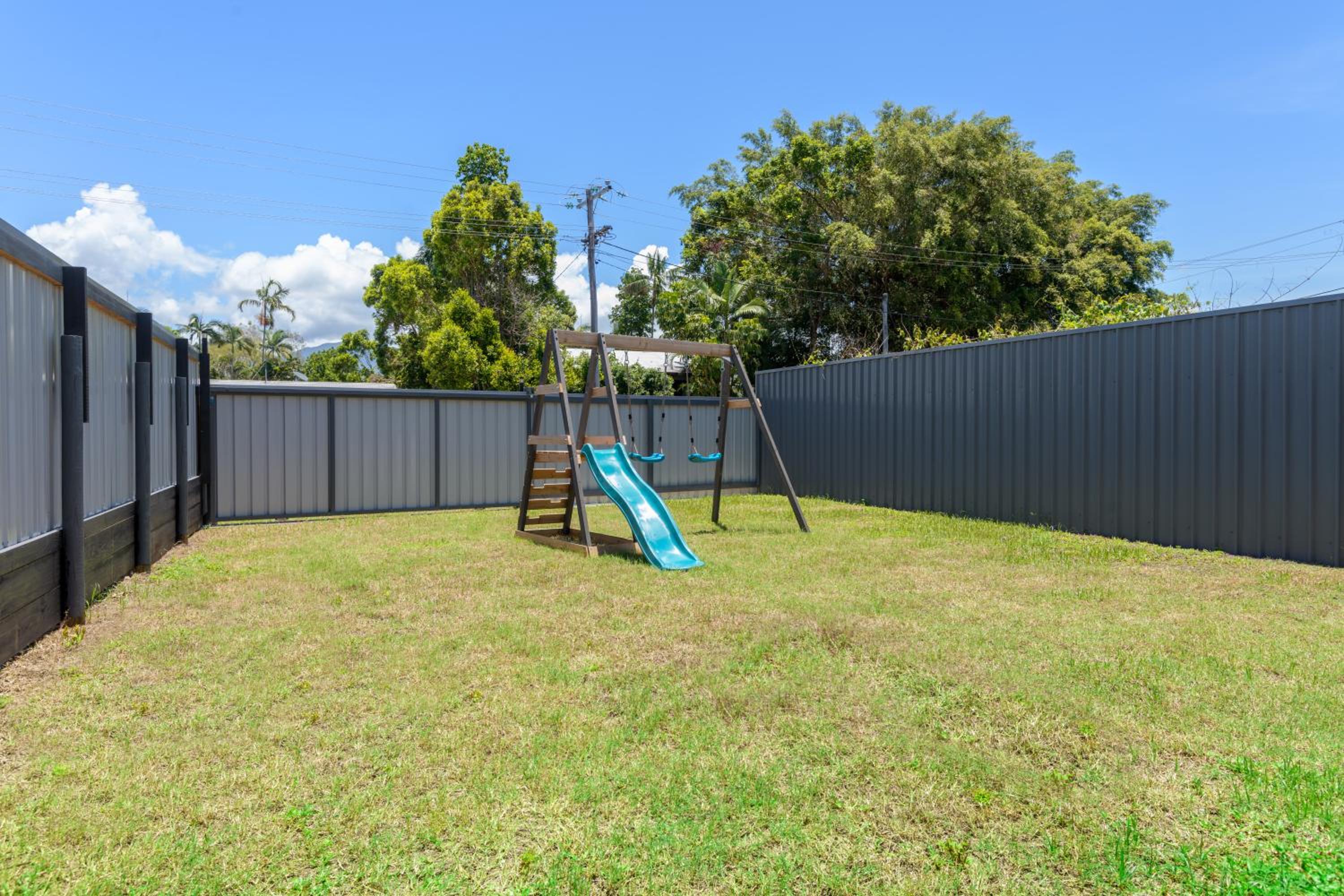 Three-Bedroom House photo 2