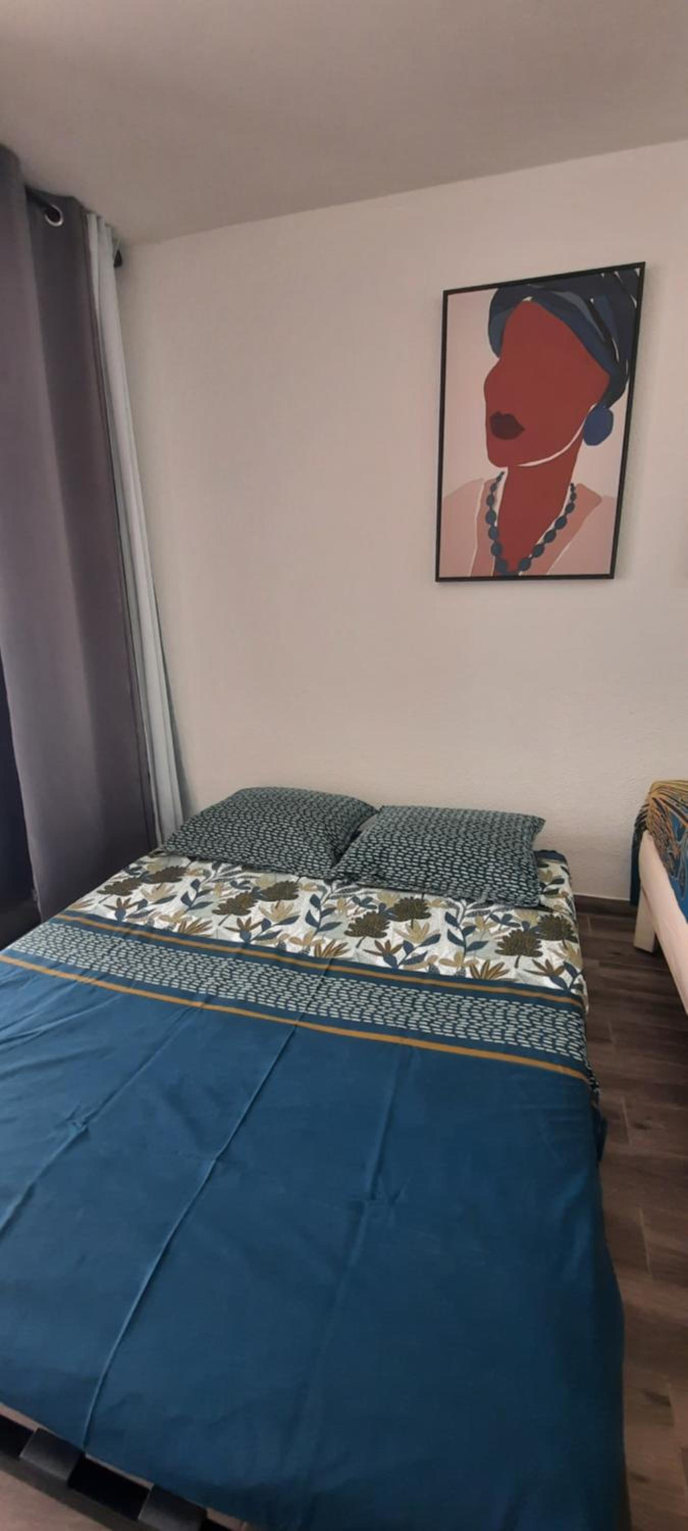 One-Bedroom Apartment photo 2