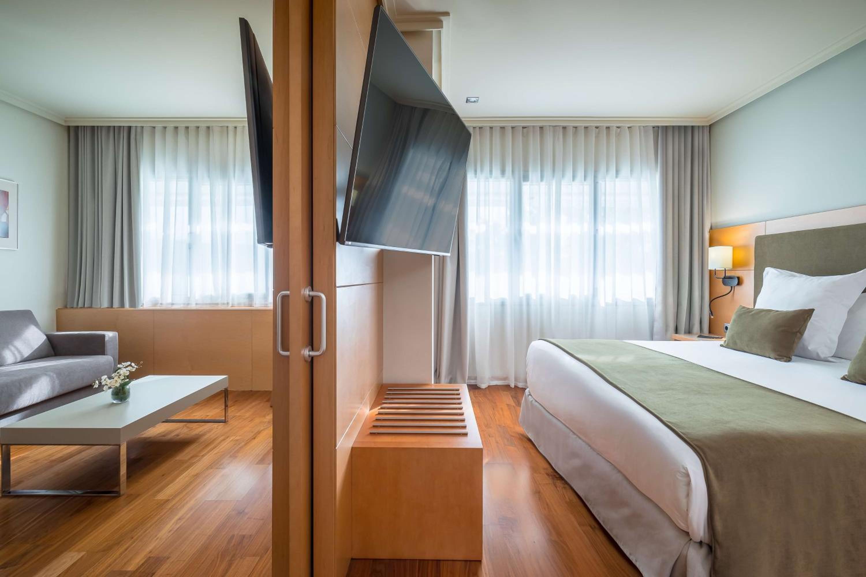 Junior Suite - Photo 1
