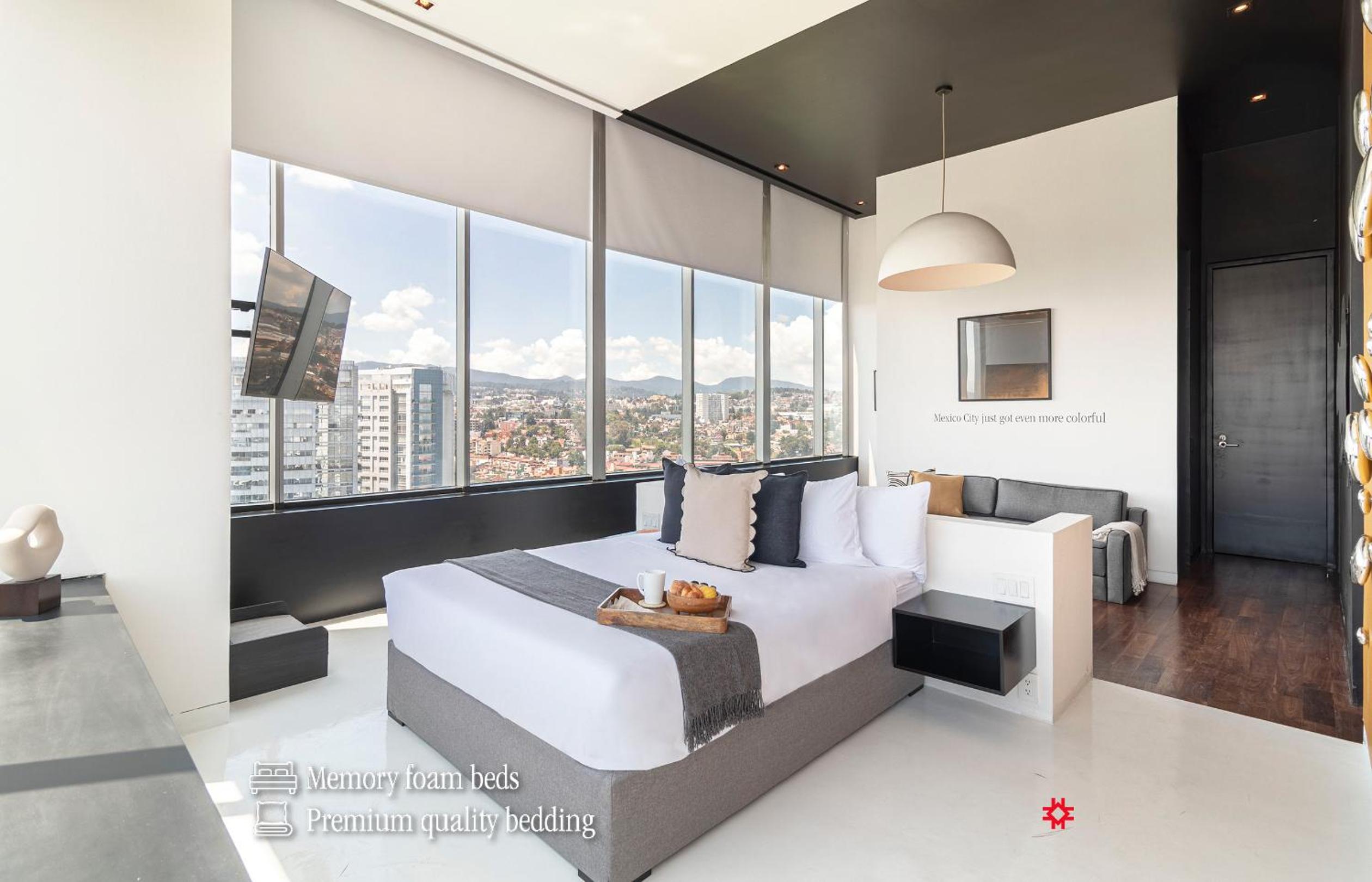 Deluxe Queen Suite - Photo 32