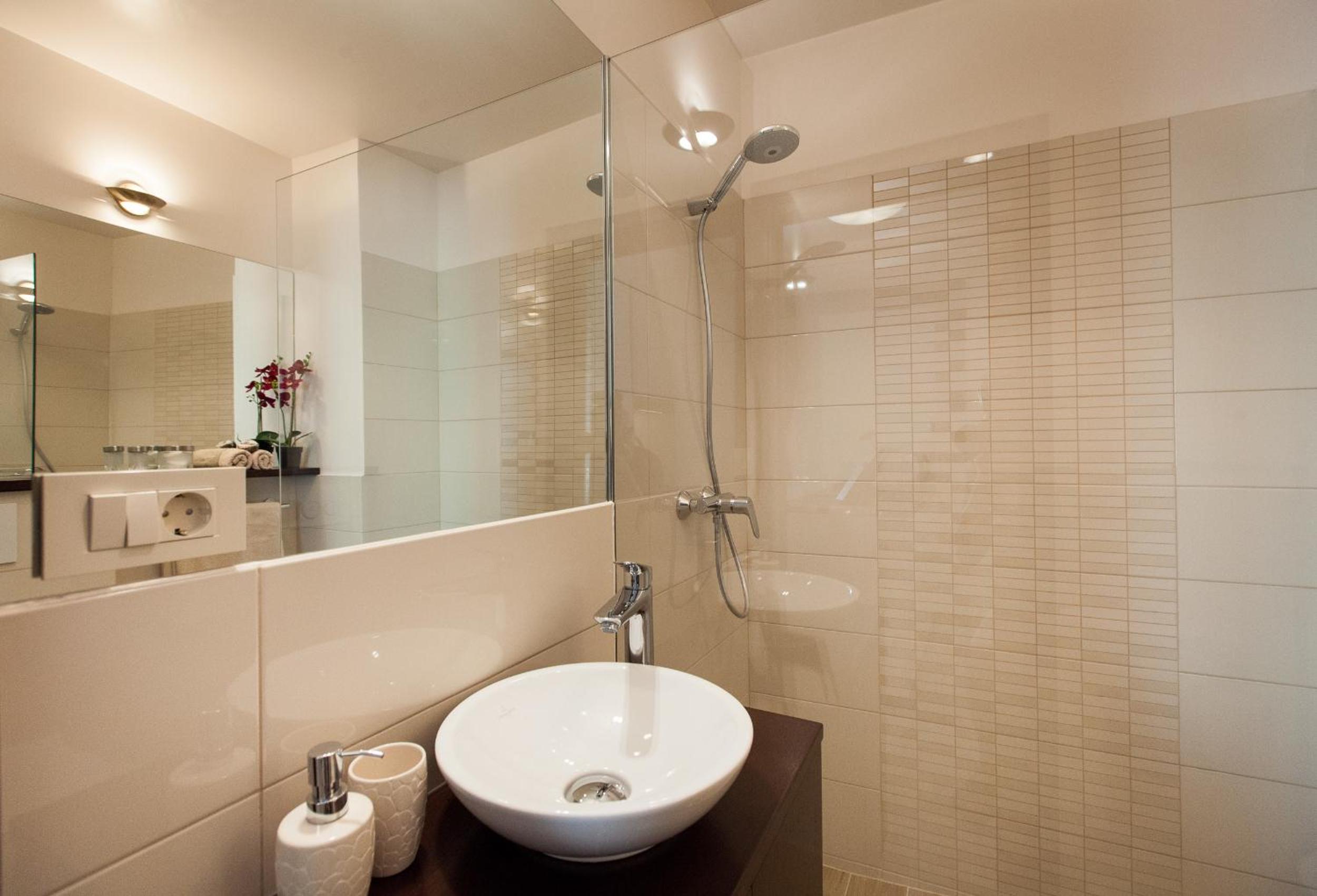 One-Bedroom Apartment - Photo 21