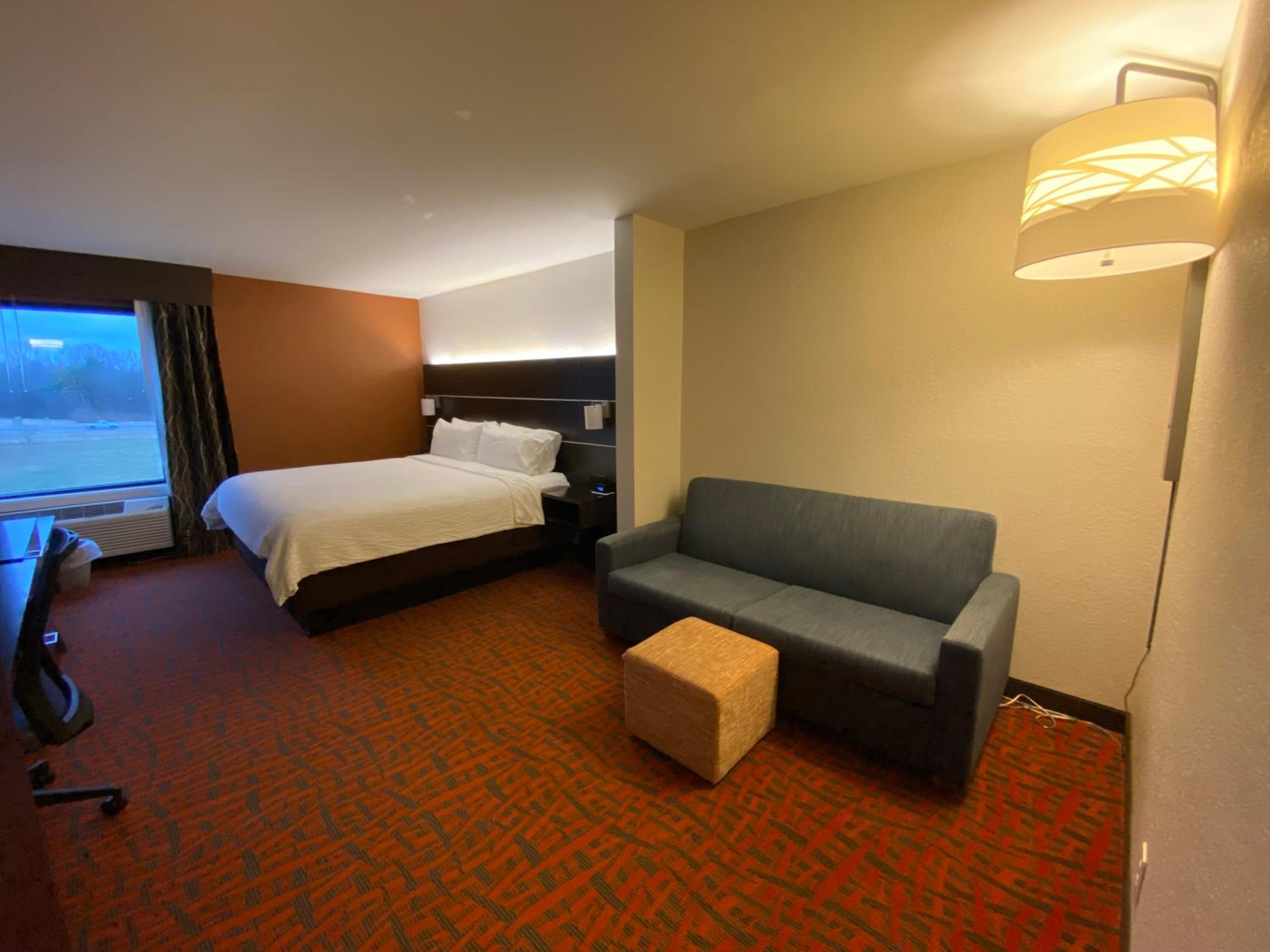 King Suite - Non-Smoking - Photo 1