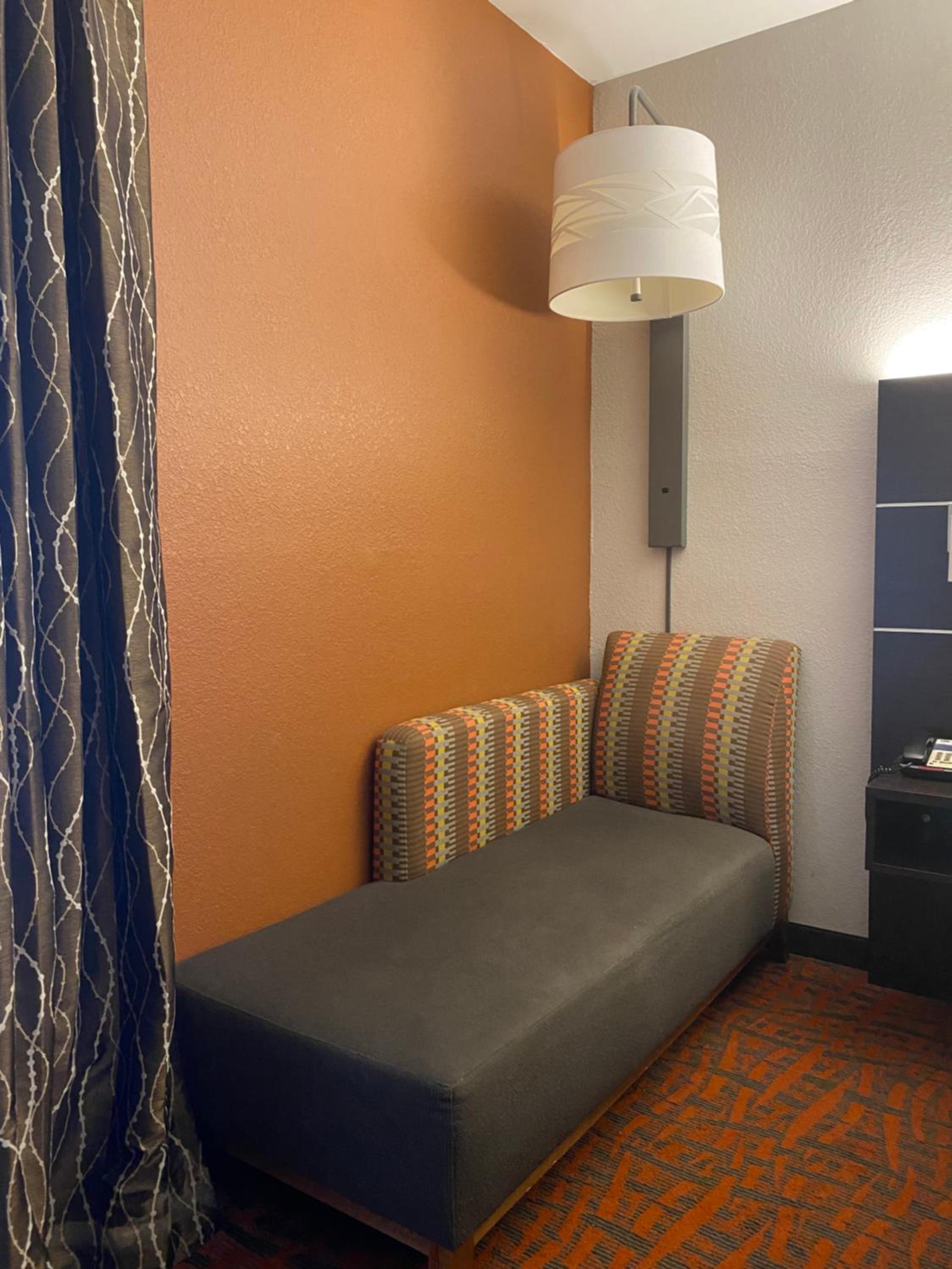 Standard King Room - Photo 1