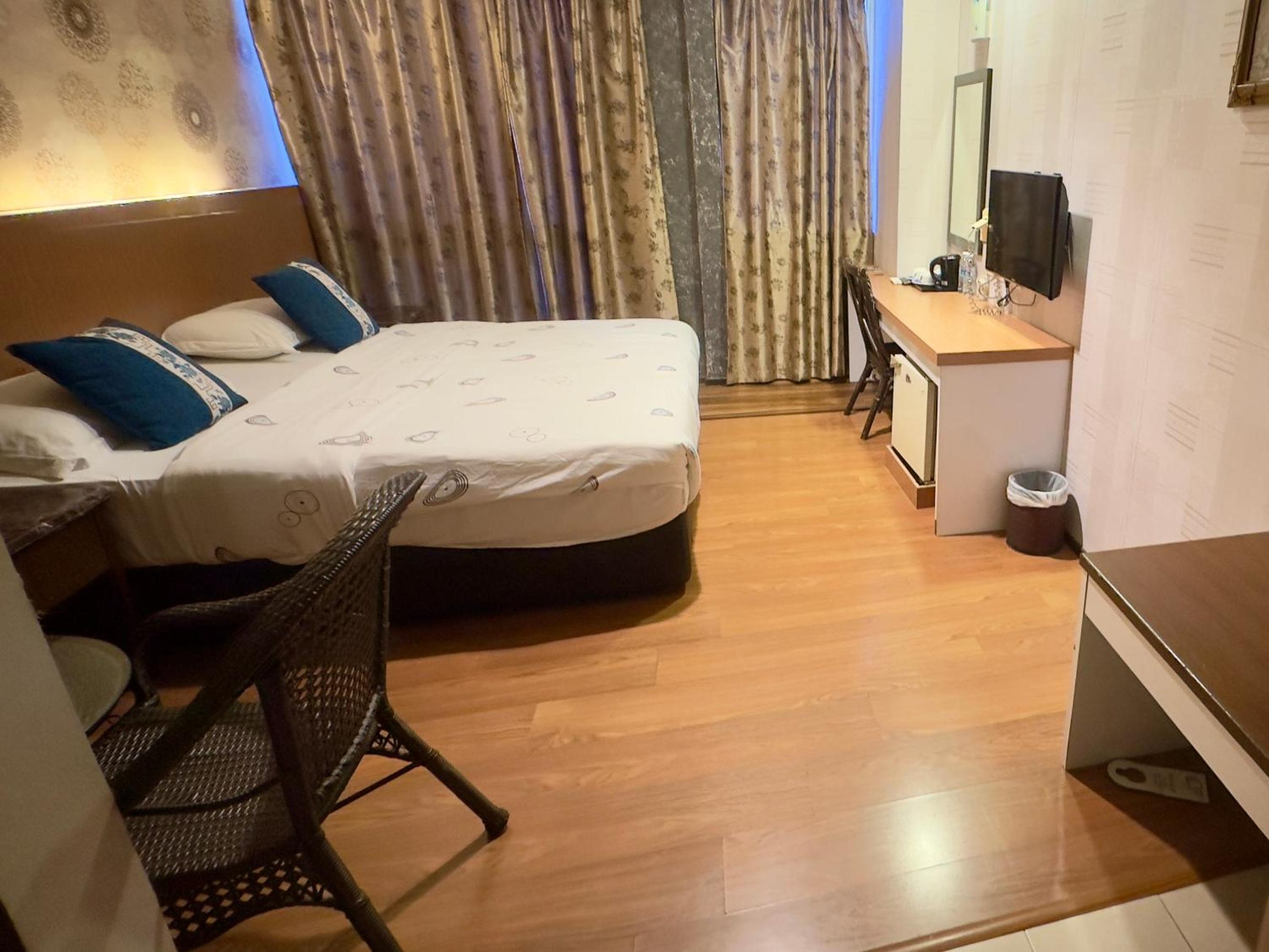 Superior King Room - Photo 2
