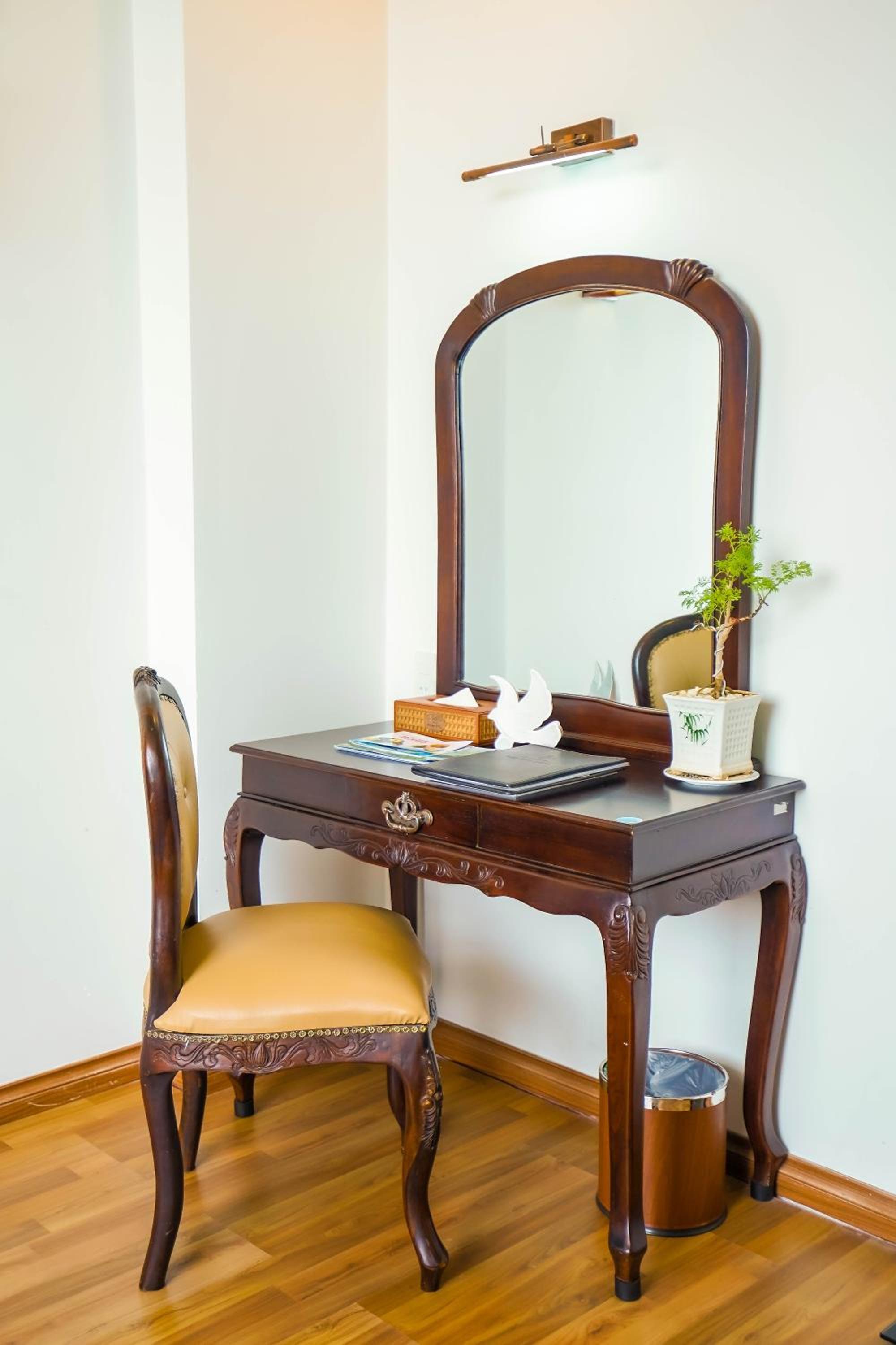 Suite - Photo 10