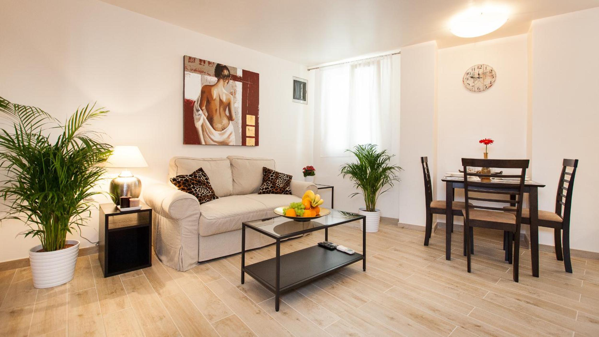 One-Bedroom Apartment - Photo 13