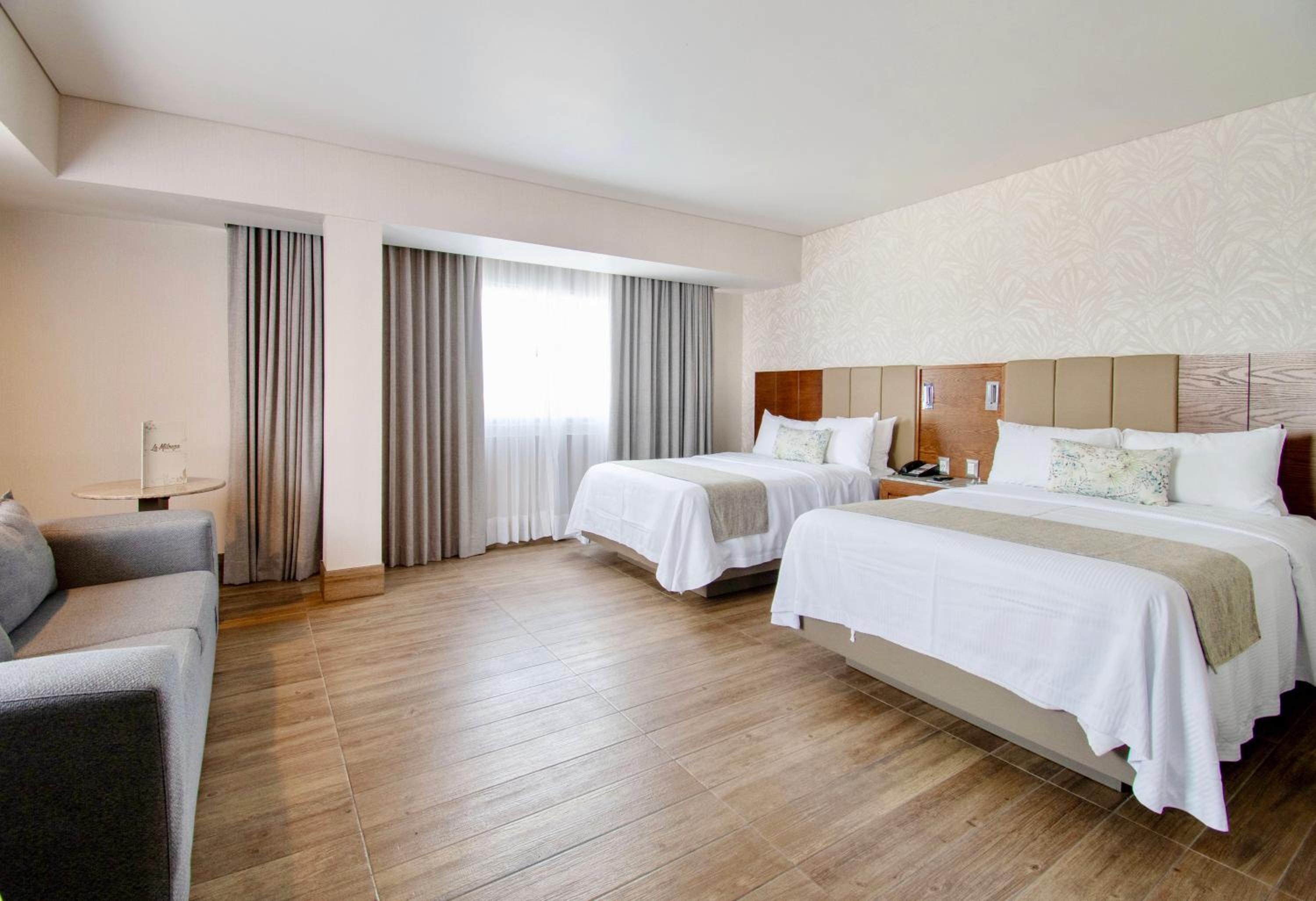 Junior Suite - Photo 11
