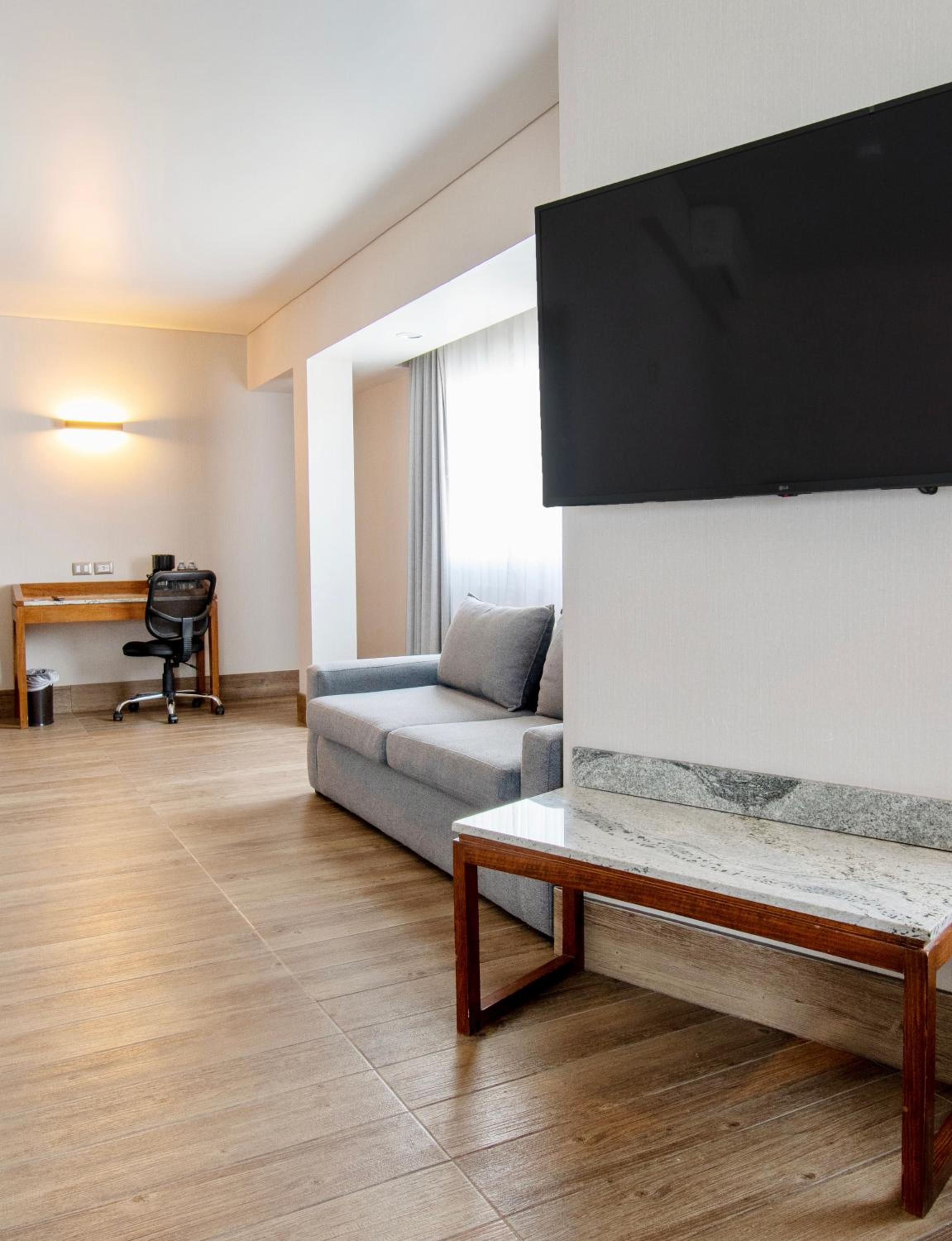Junior Suite - Photo 8