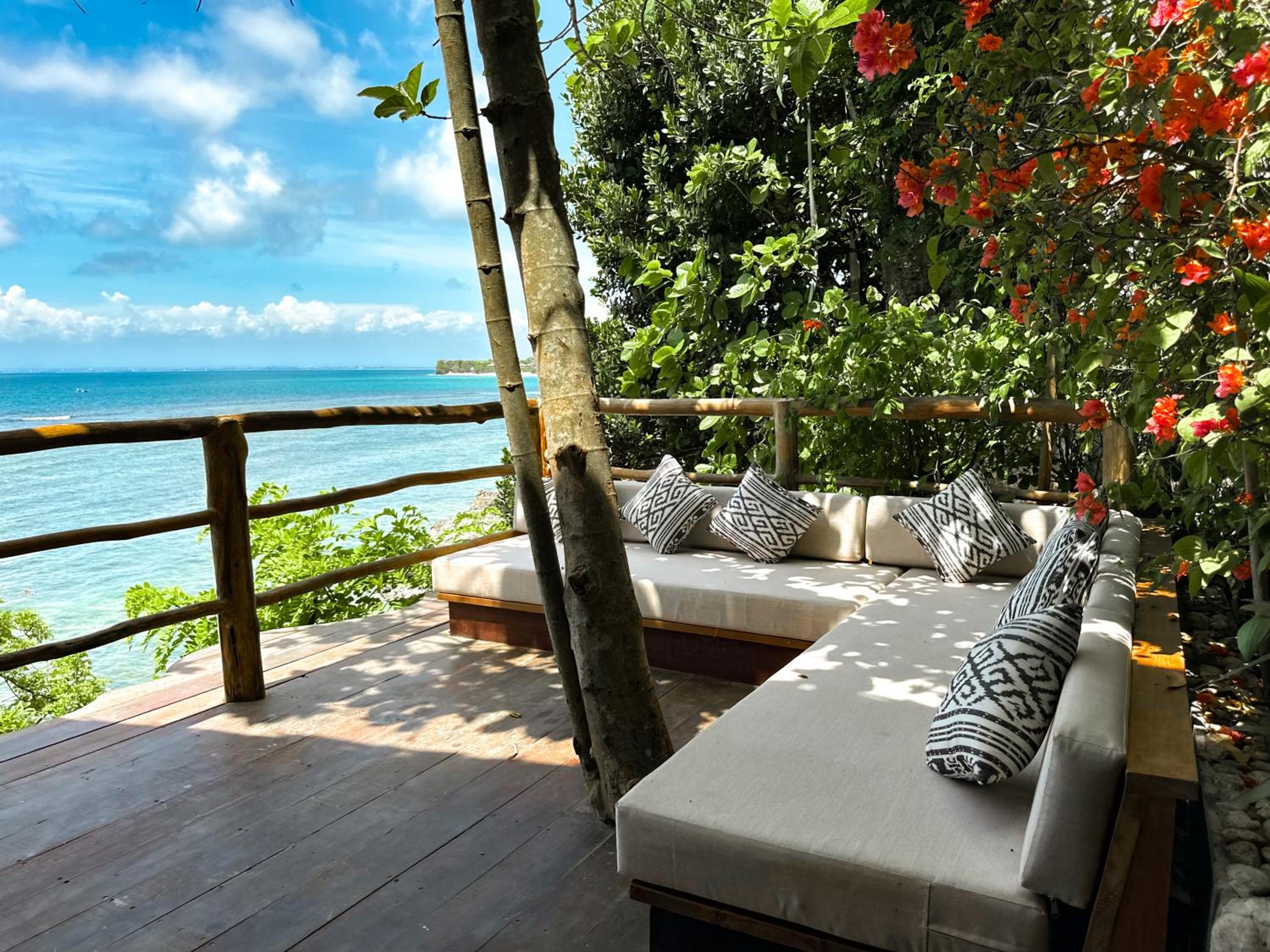 Suite with Sea View - Photo 8