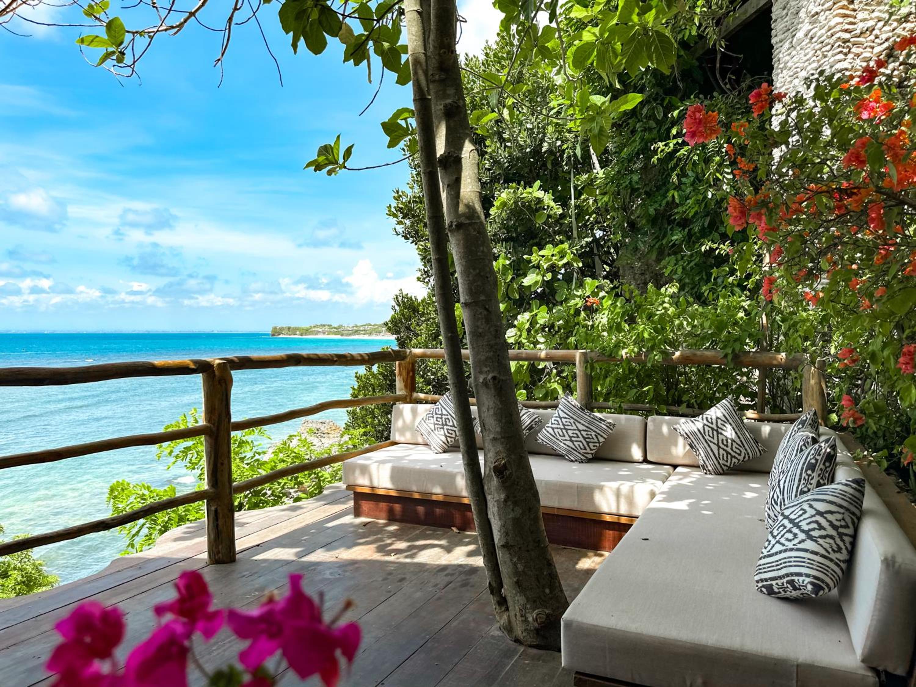 Suite with Sea View - Photo 28