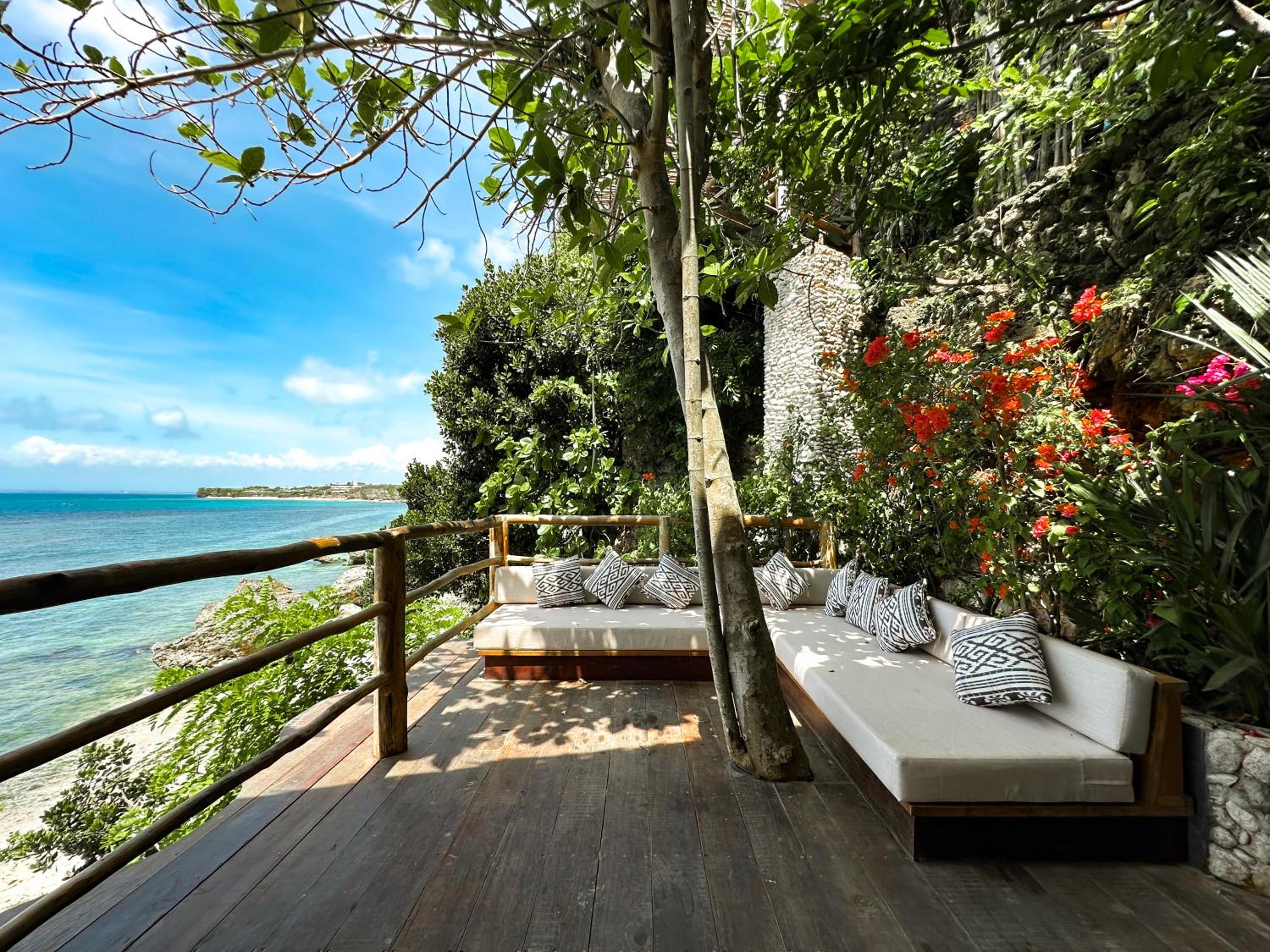 Suite with Sea View - Photo 27