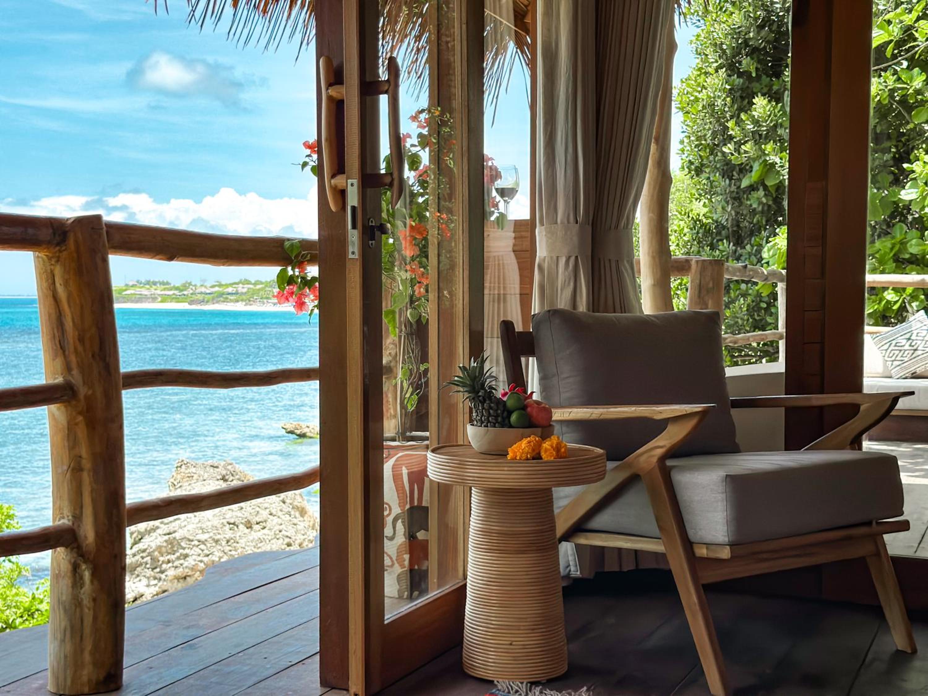 Suite with Sea View - Photo 12
