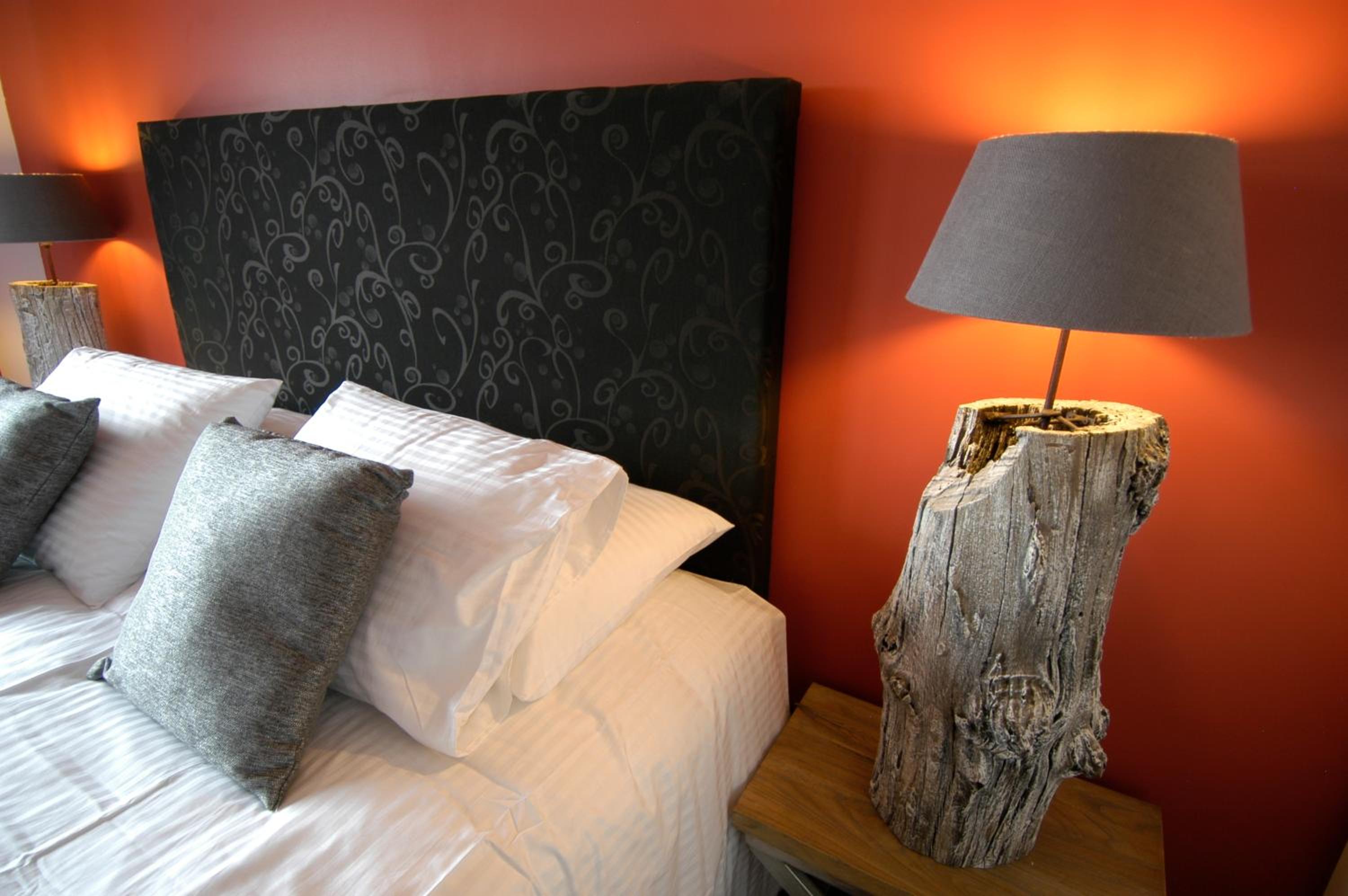 Deluxe Double Room - Photo 9