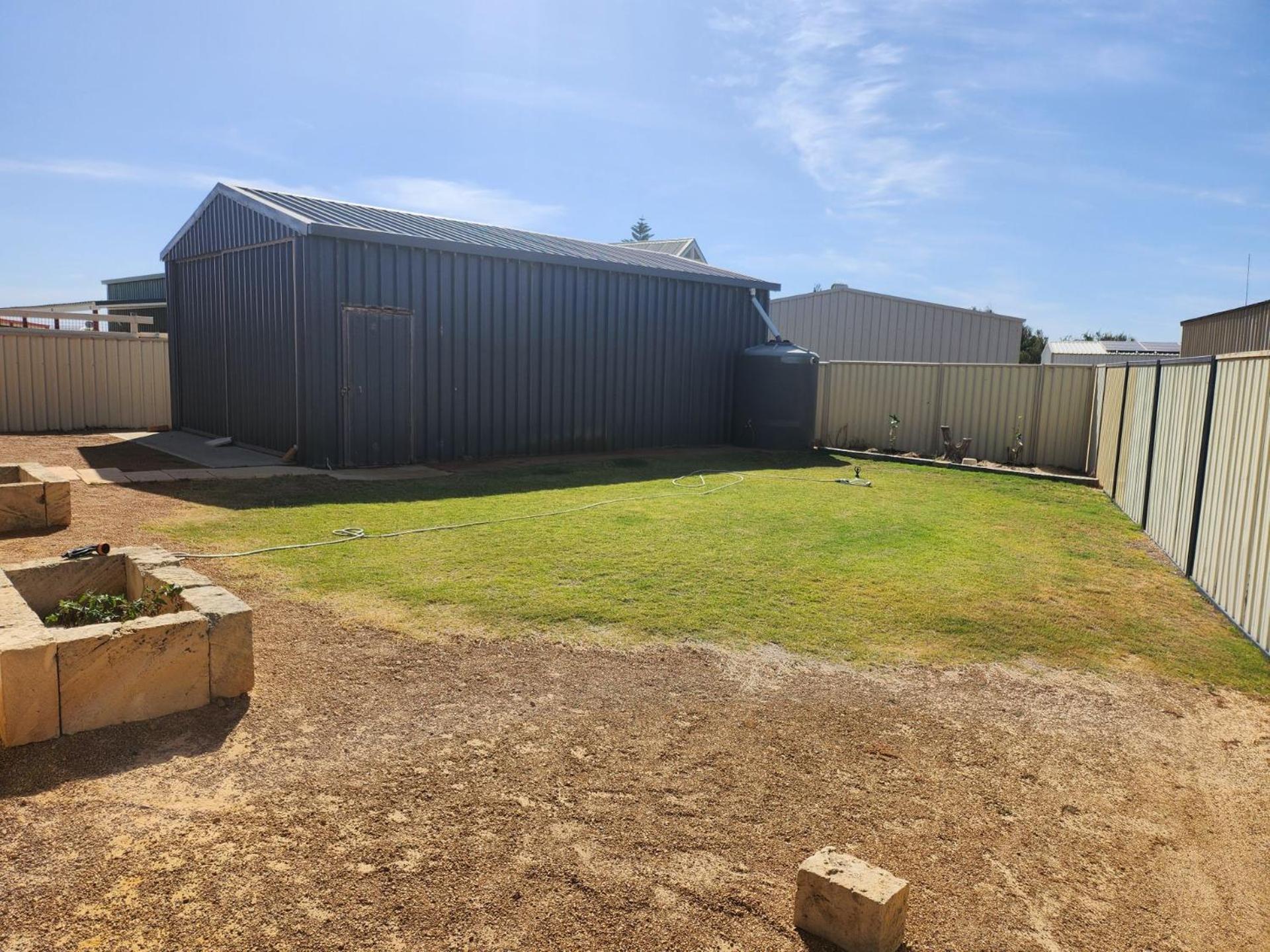 Four-Bedroom House photo 2