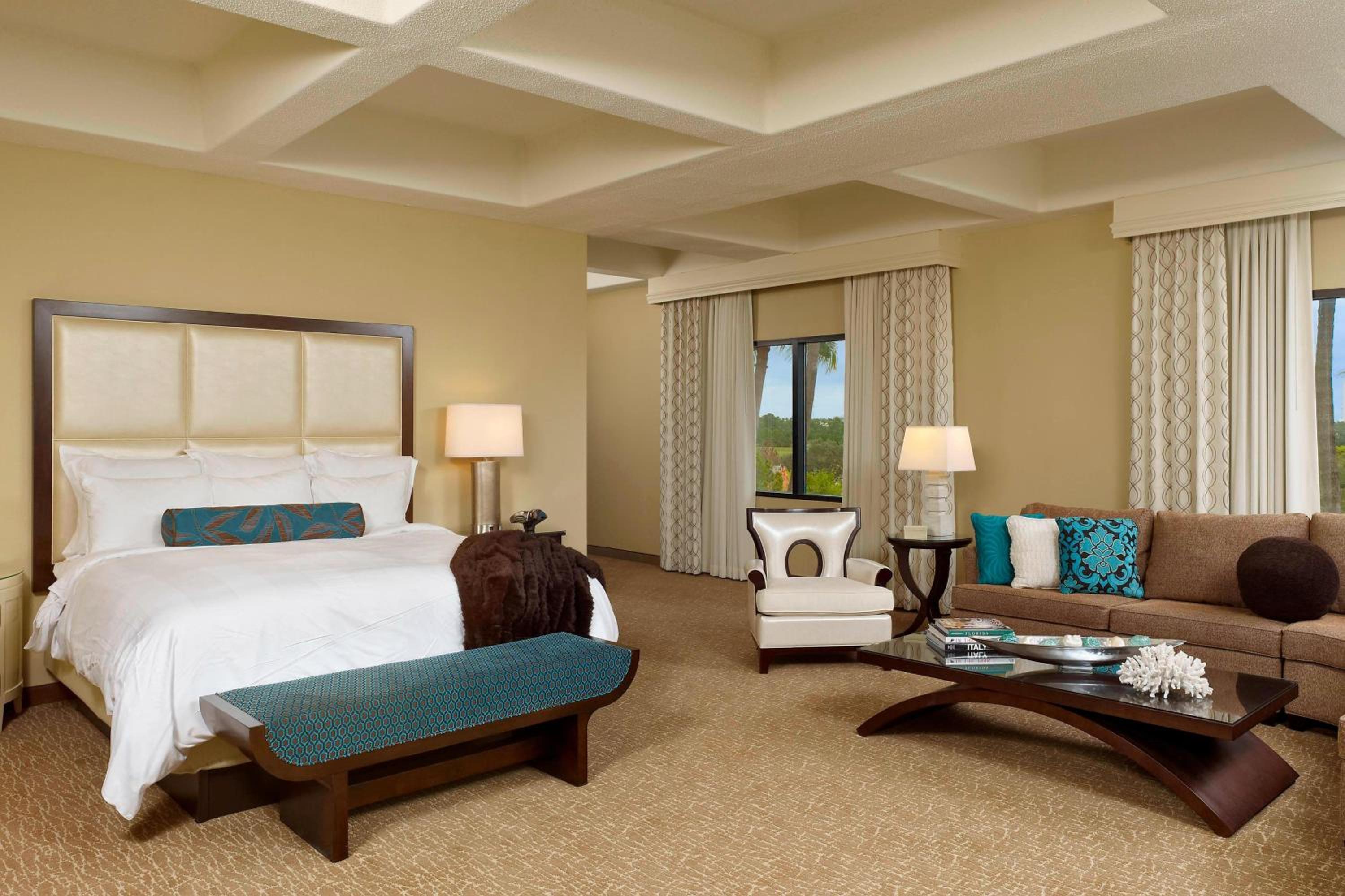 Corner Junior Suite with King Bed