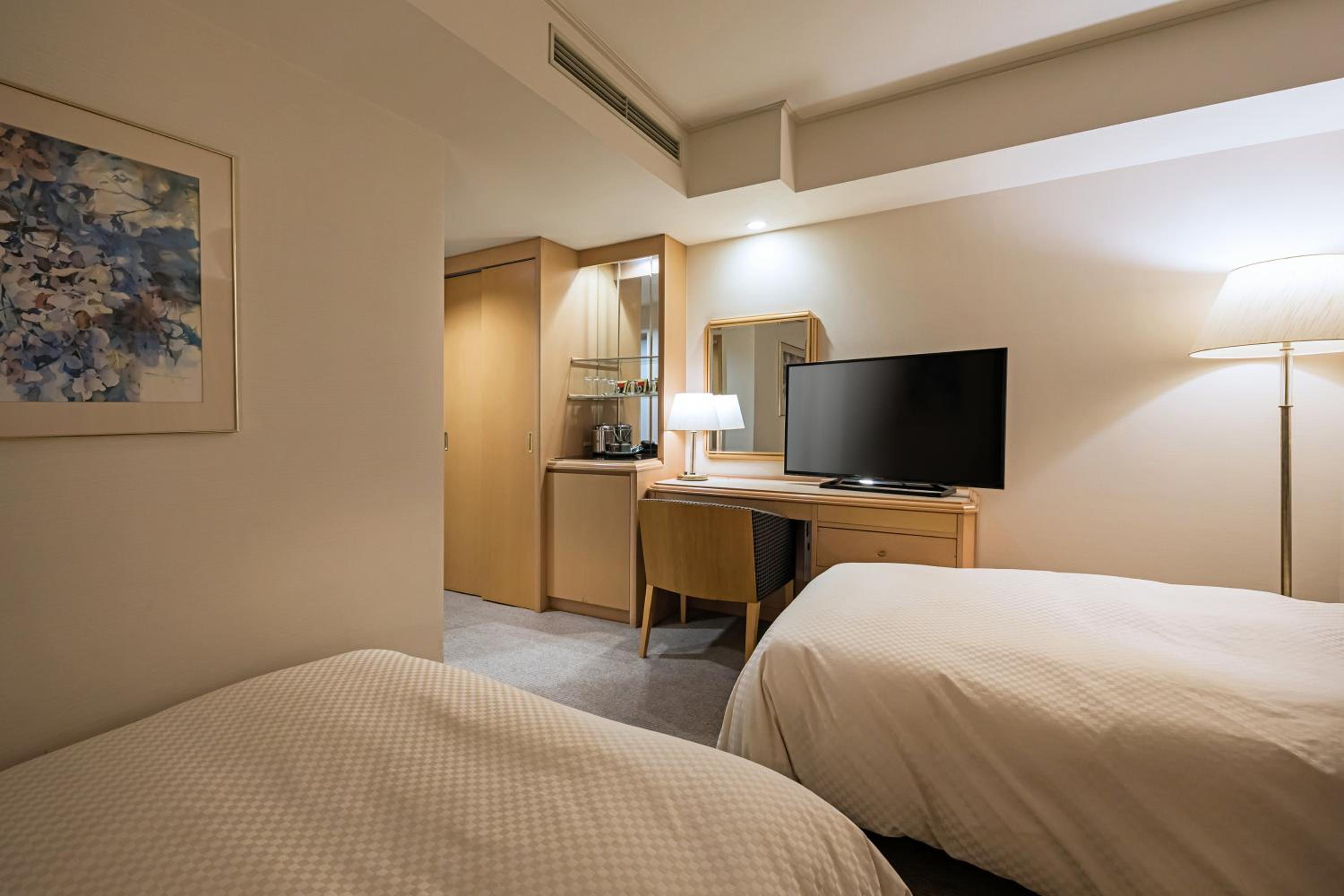 Twin Room for 3 people - Non-Smoking photo 3