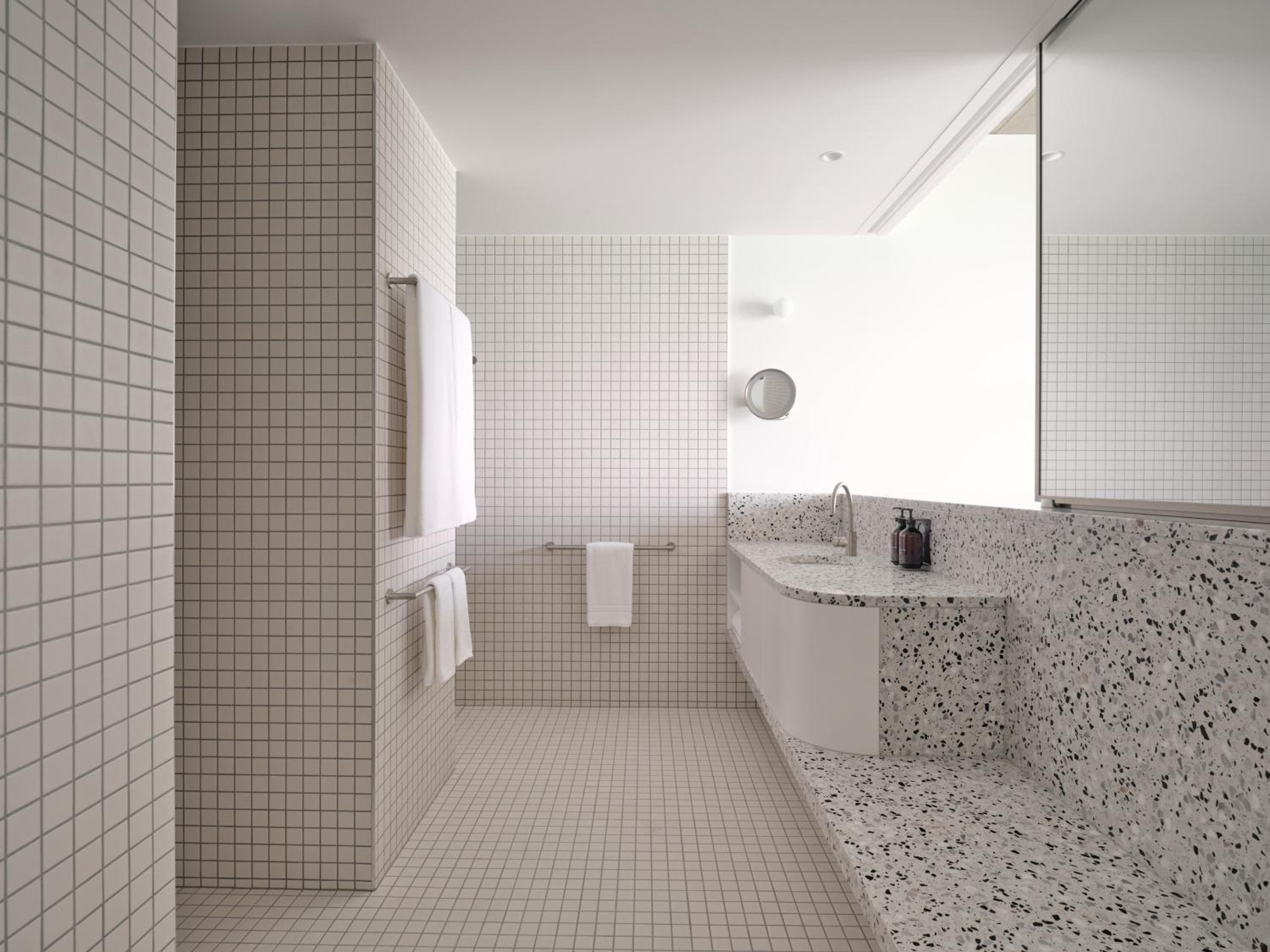 Marina King Room photo 2