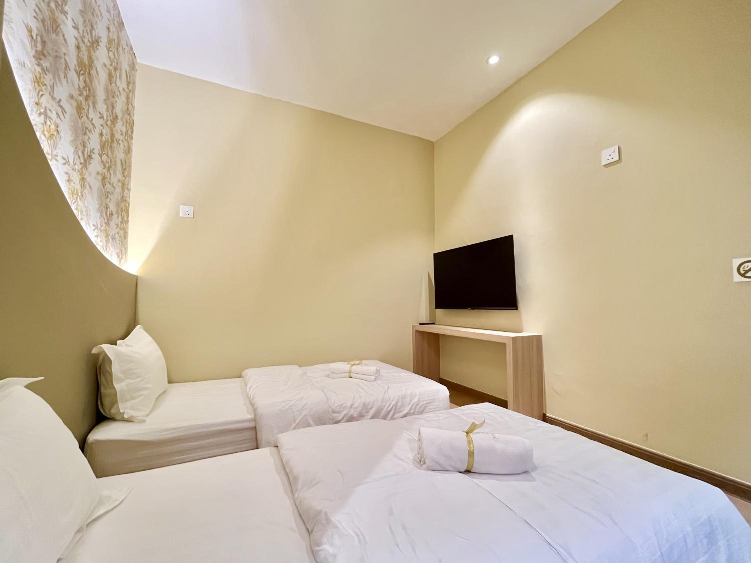 Twin Room - Photo 6