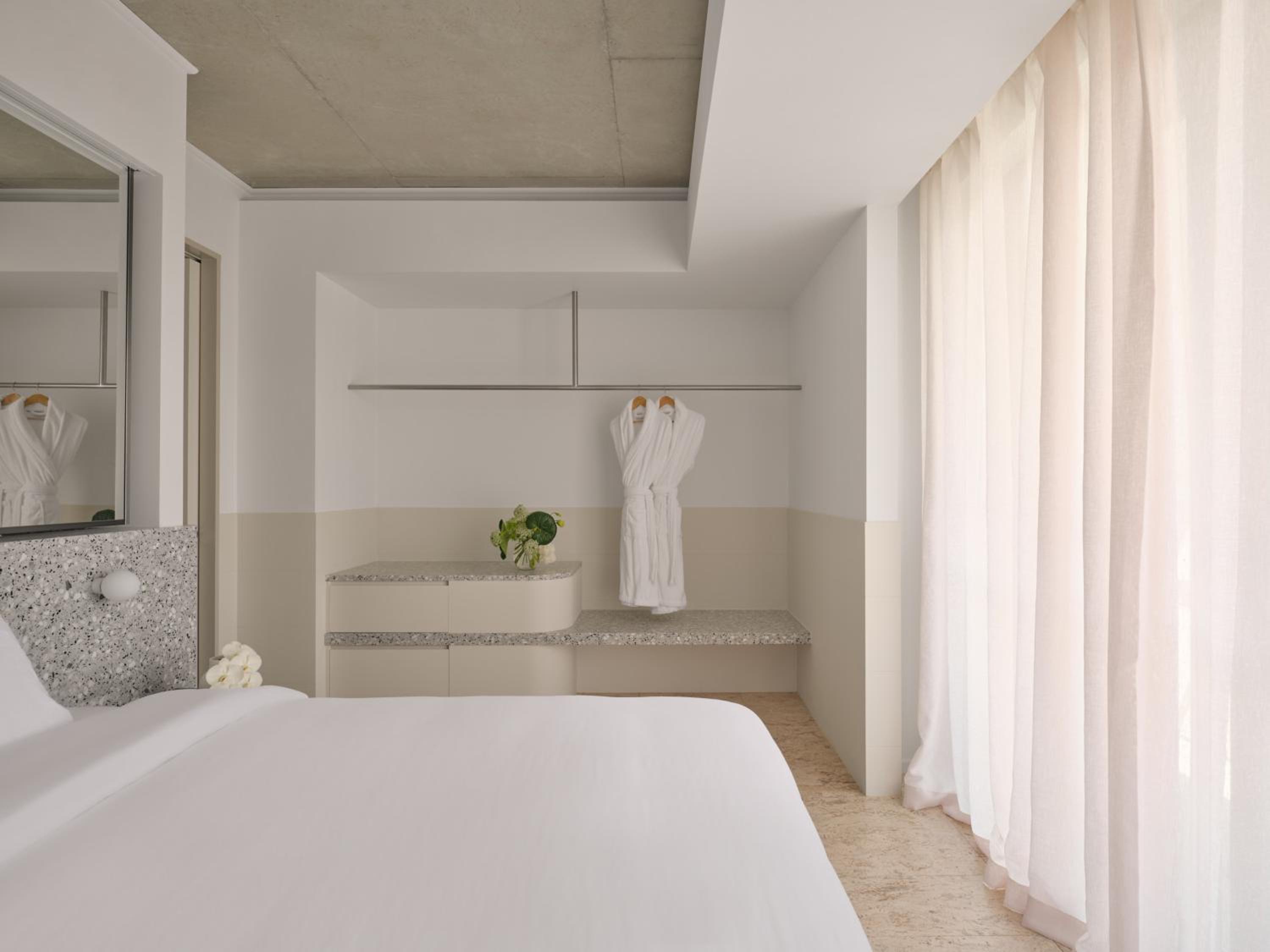 Ocean Corner Accessible Suite photo 1