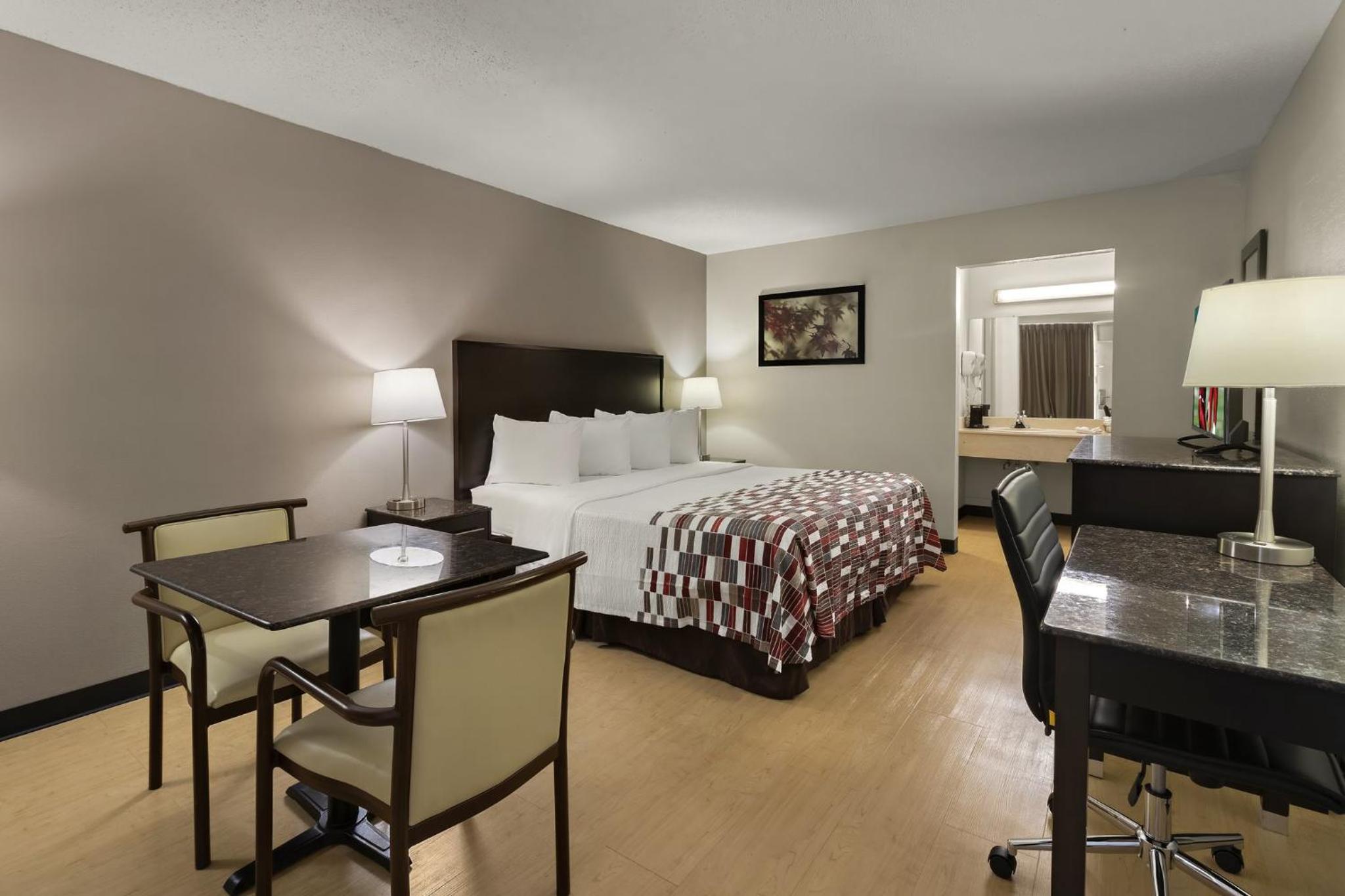 Superior King Room Non-Smoking - Photo 8