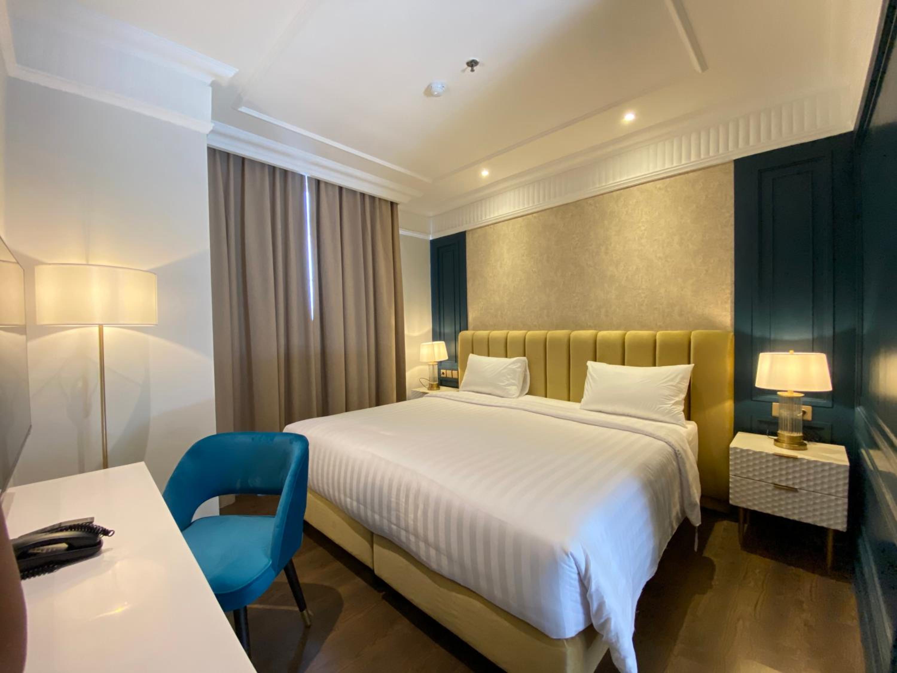 Superior King Room - Photo 1