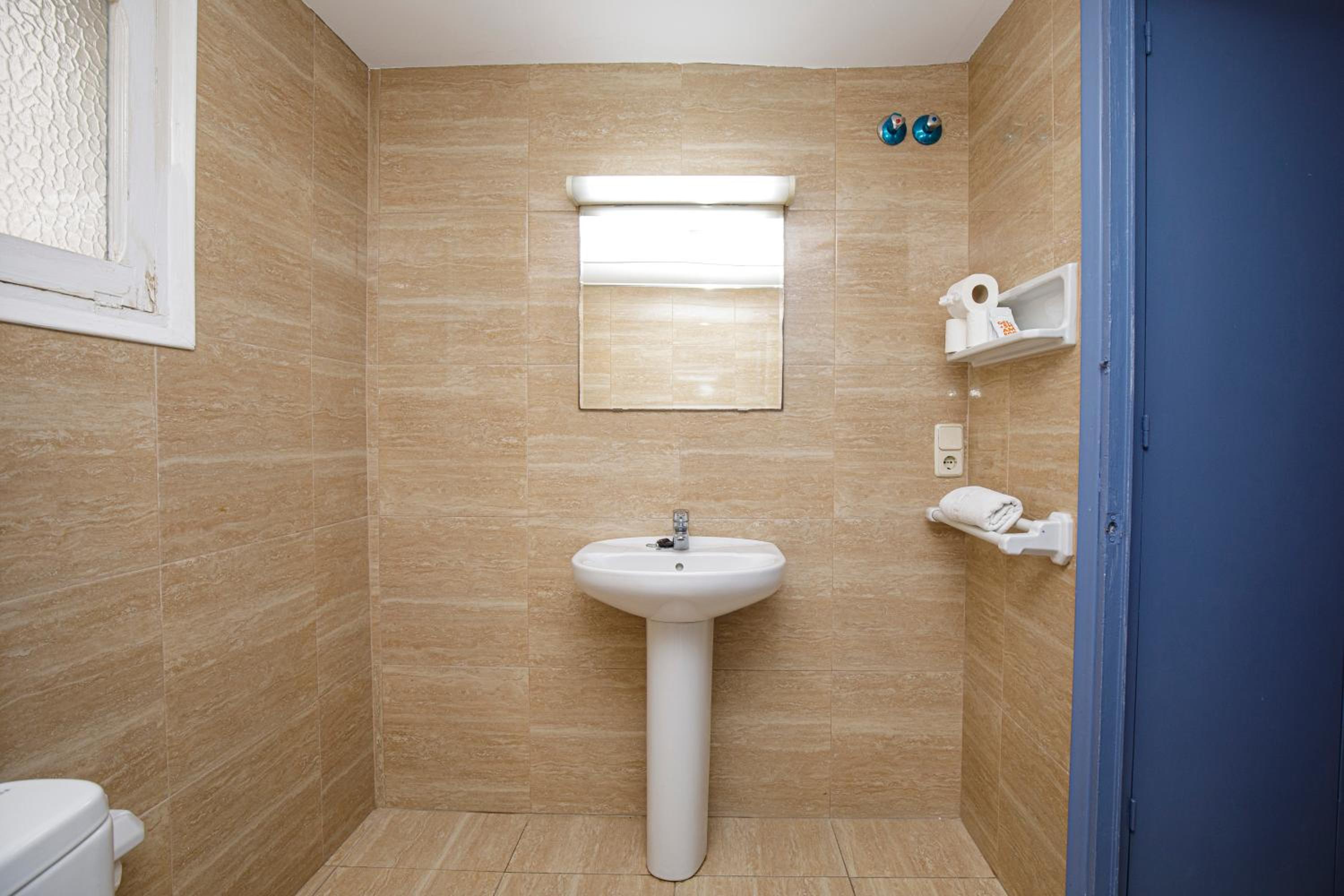 Quadruple Room with Balcony photo 3