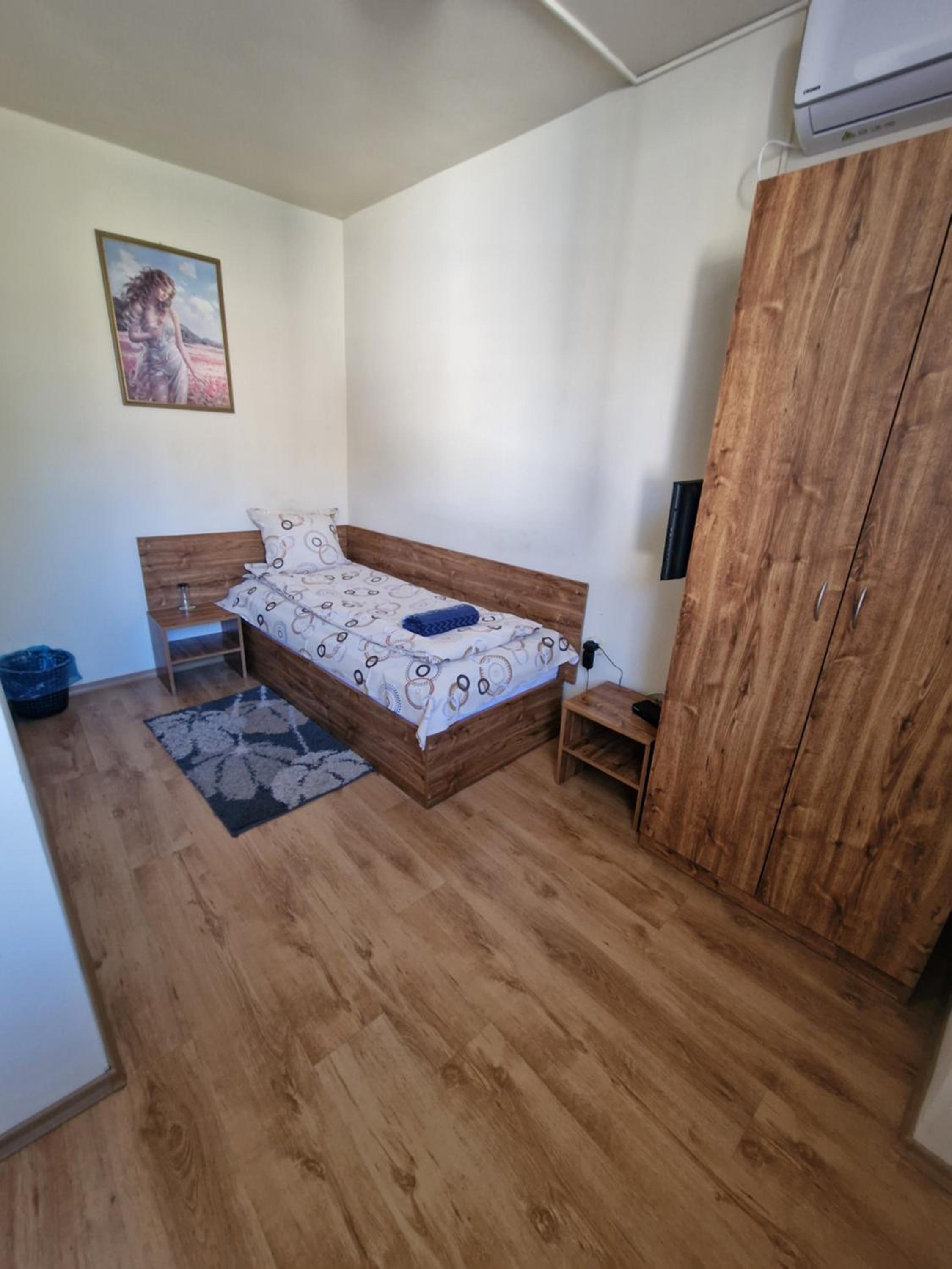 Single Room photo 1