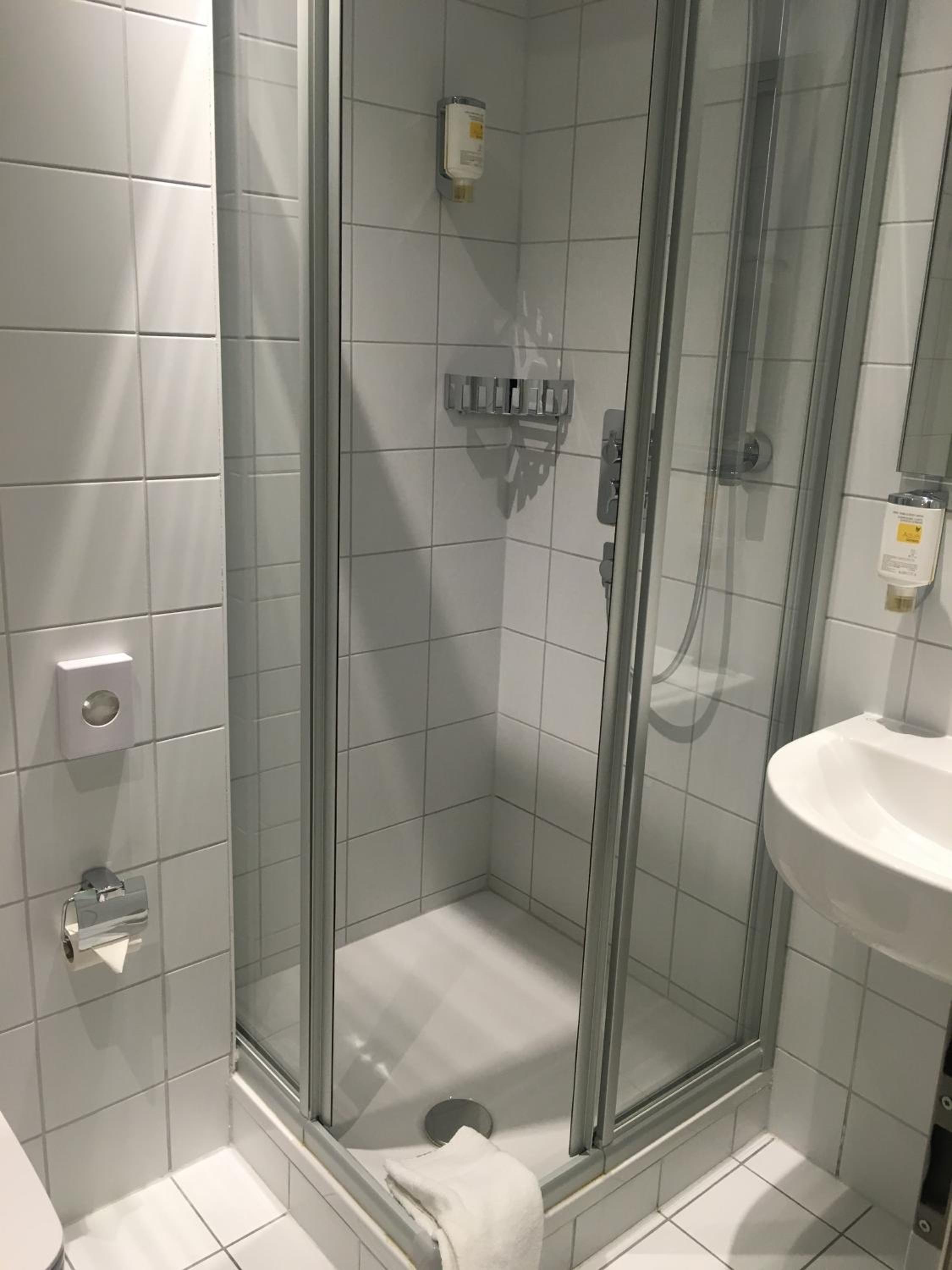 Single Room photo 3