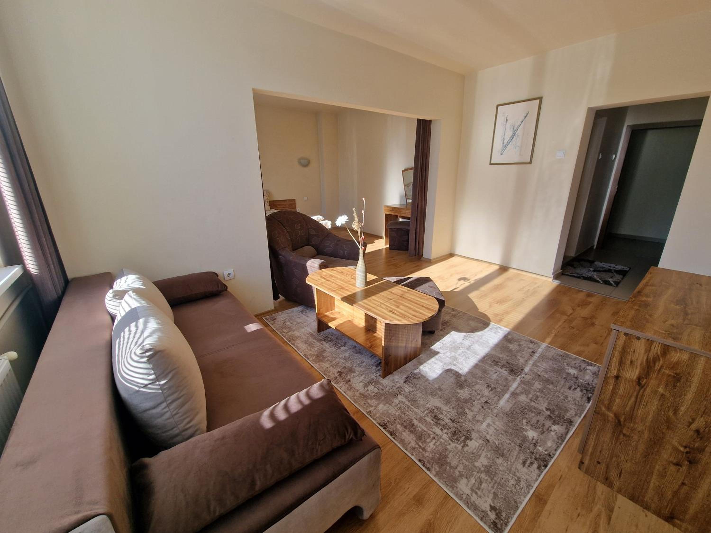 King Studio with Sofa Bed - Photo 5