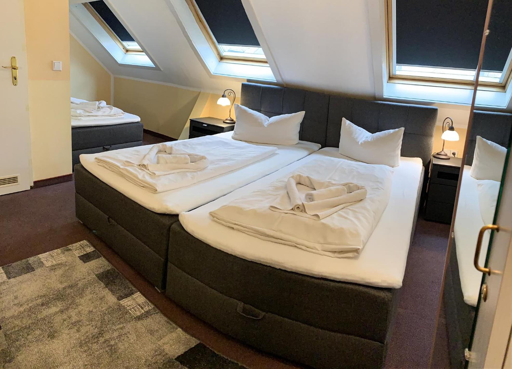 Triple Room with Private Bathroom - Photo 5