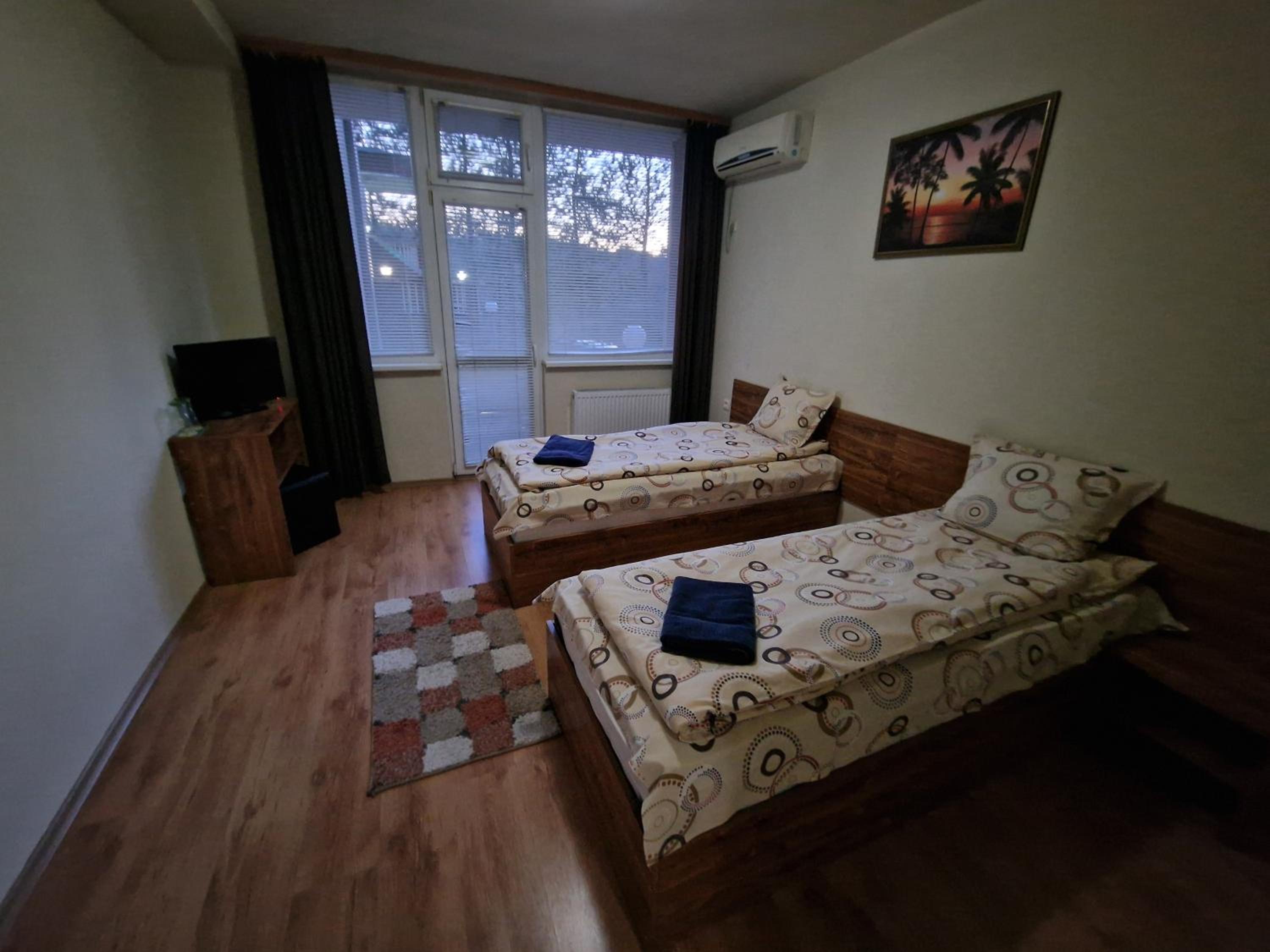 Twin Room with Terrace - Photo 1