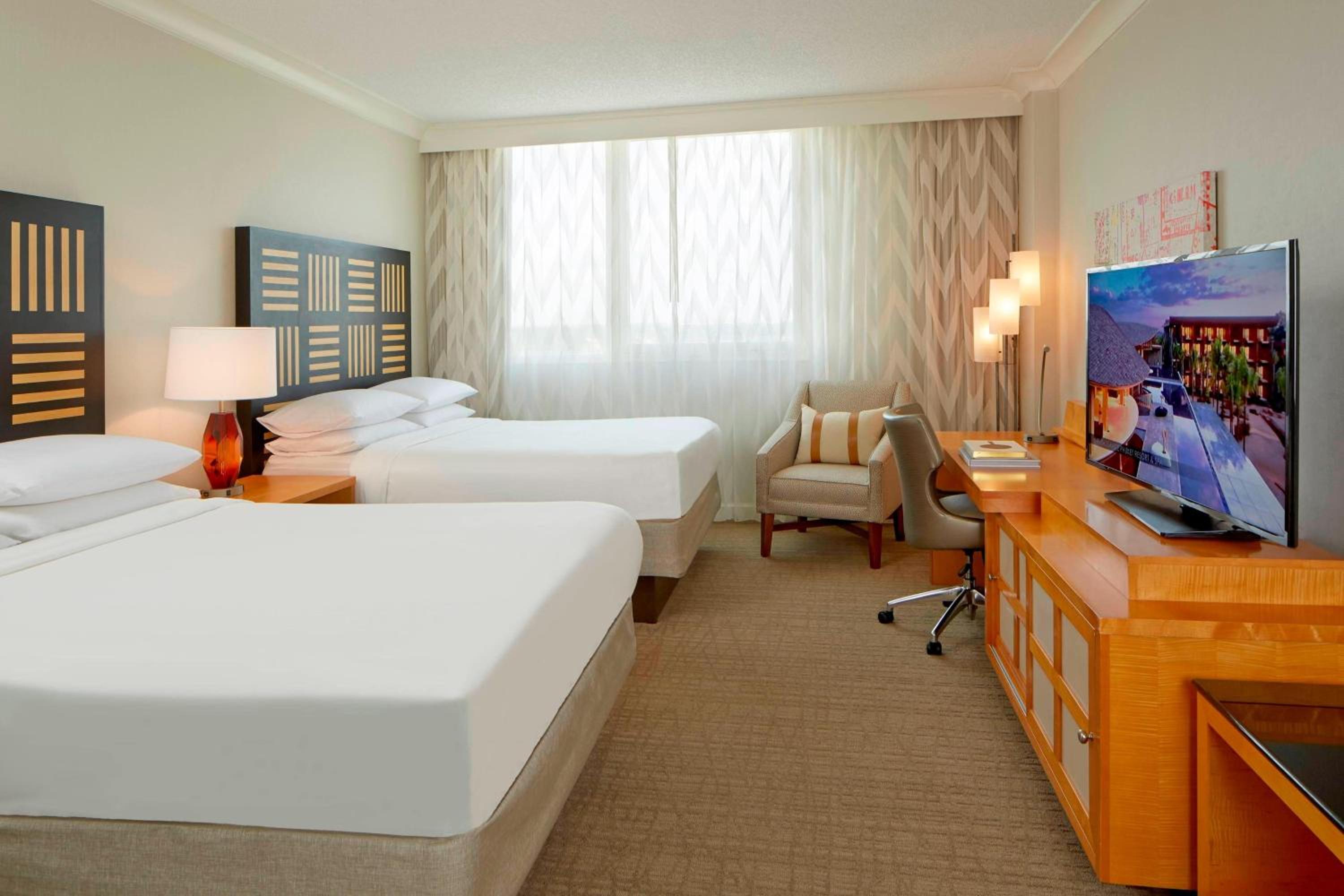 Club level, Guest room, 1 King, Top floor