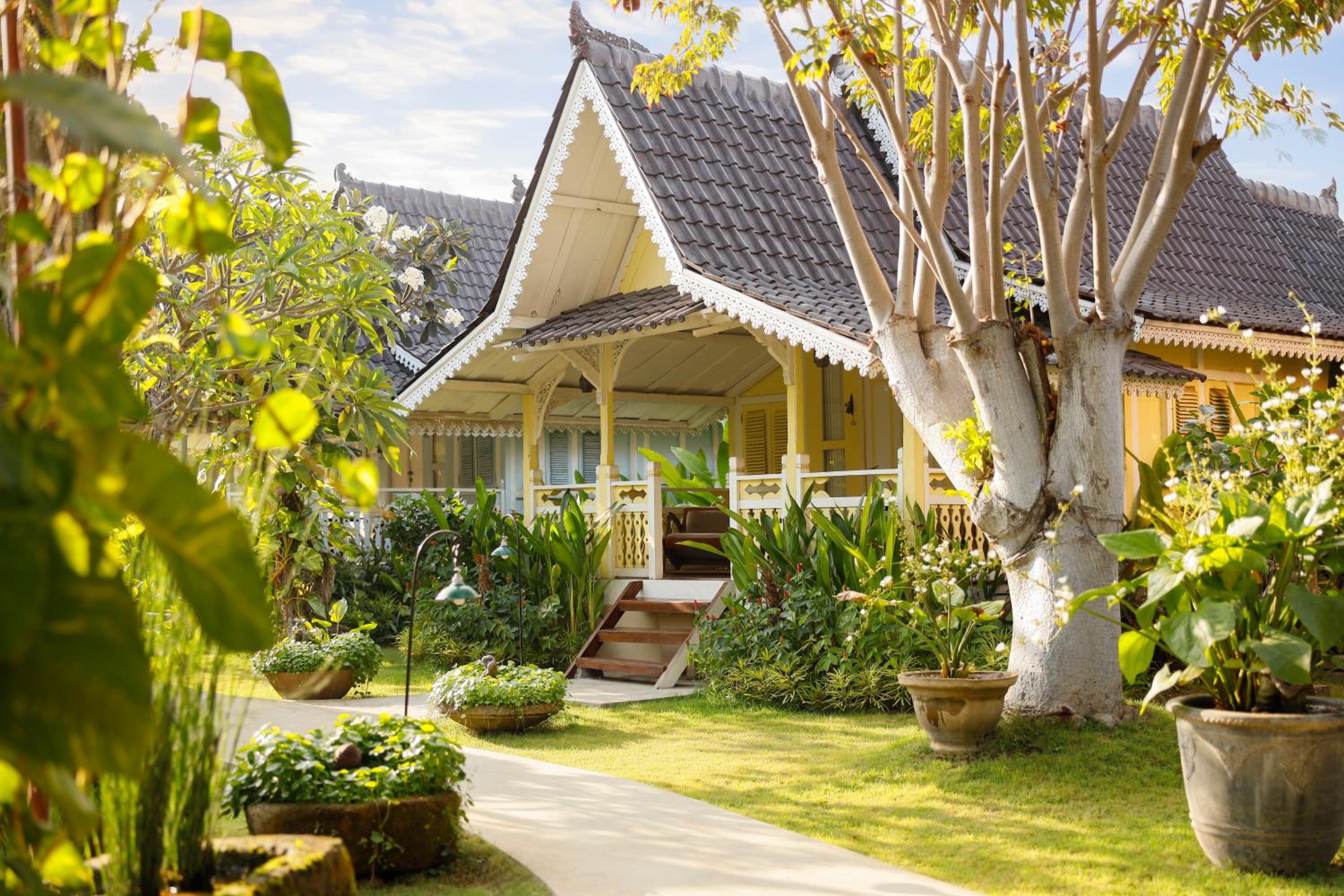 Cottage Suite  with Garden View - Photo 8