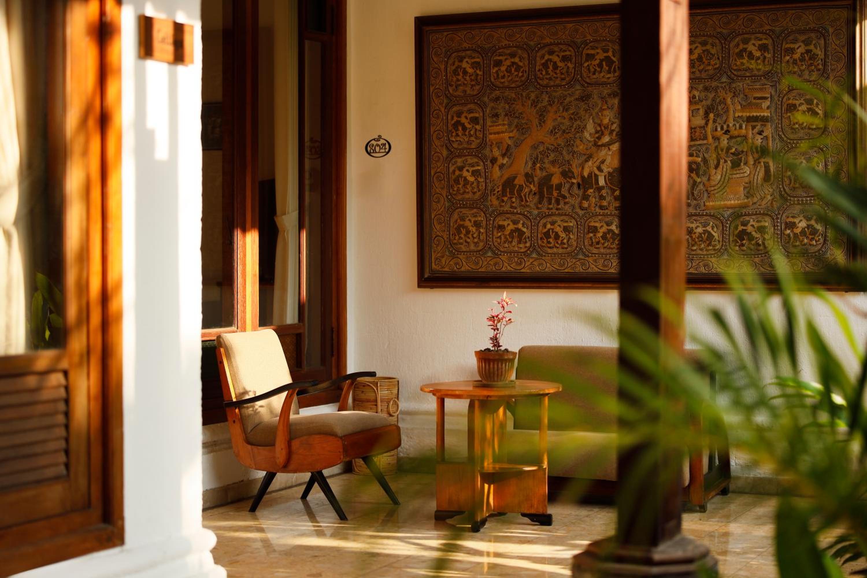 Suite Room - Photo 6