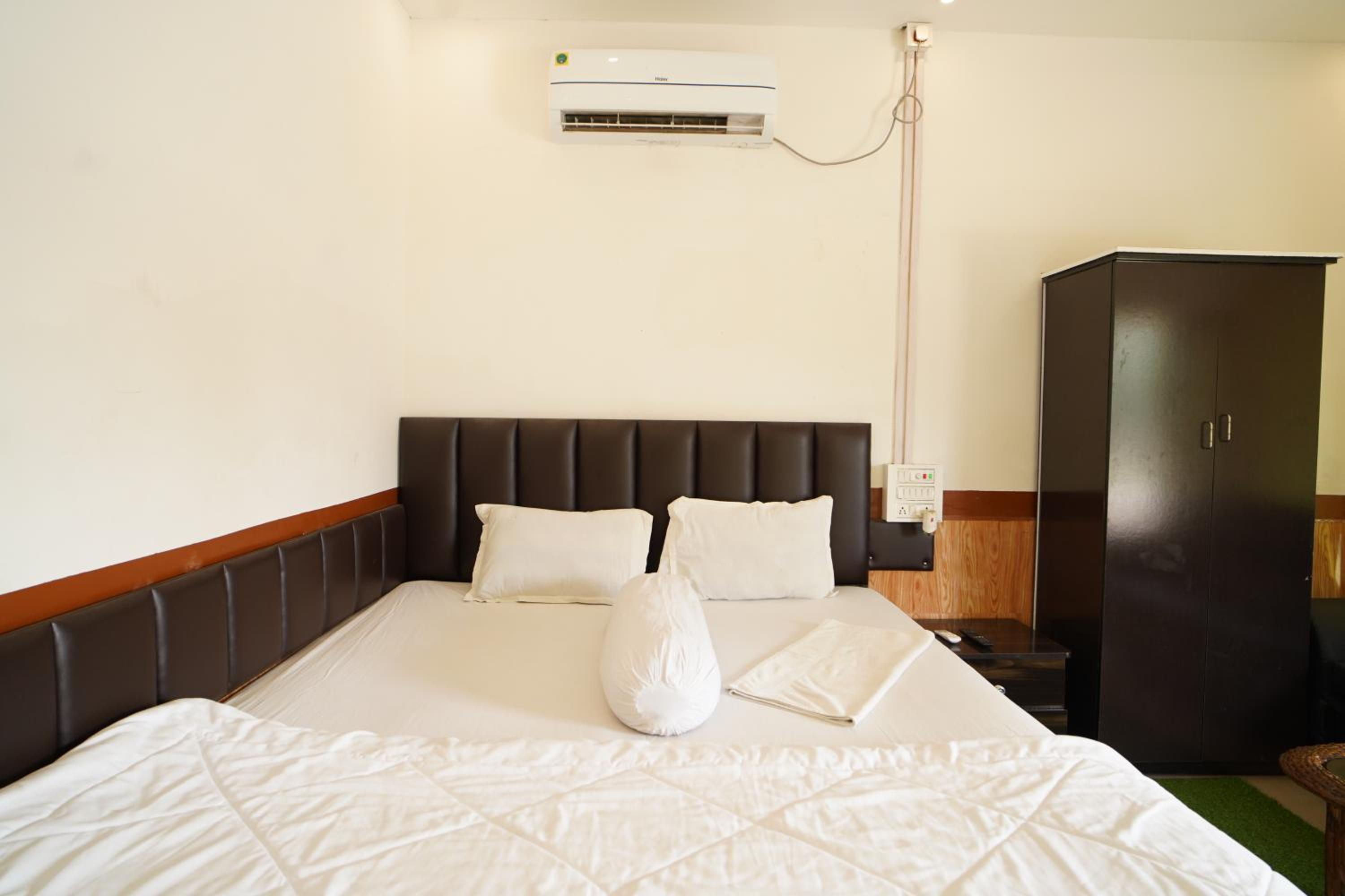 Deluxe Double Room photo 3