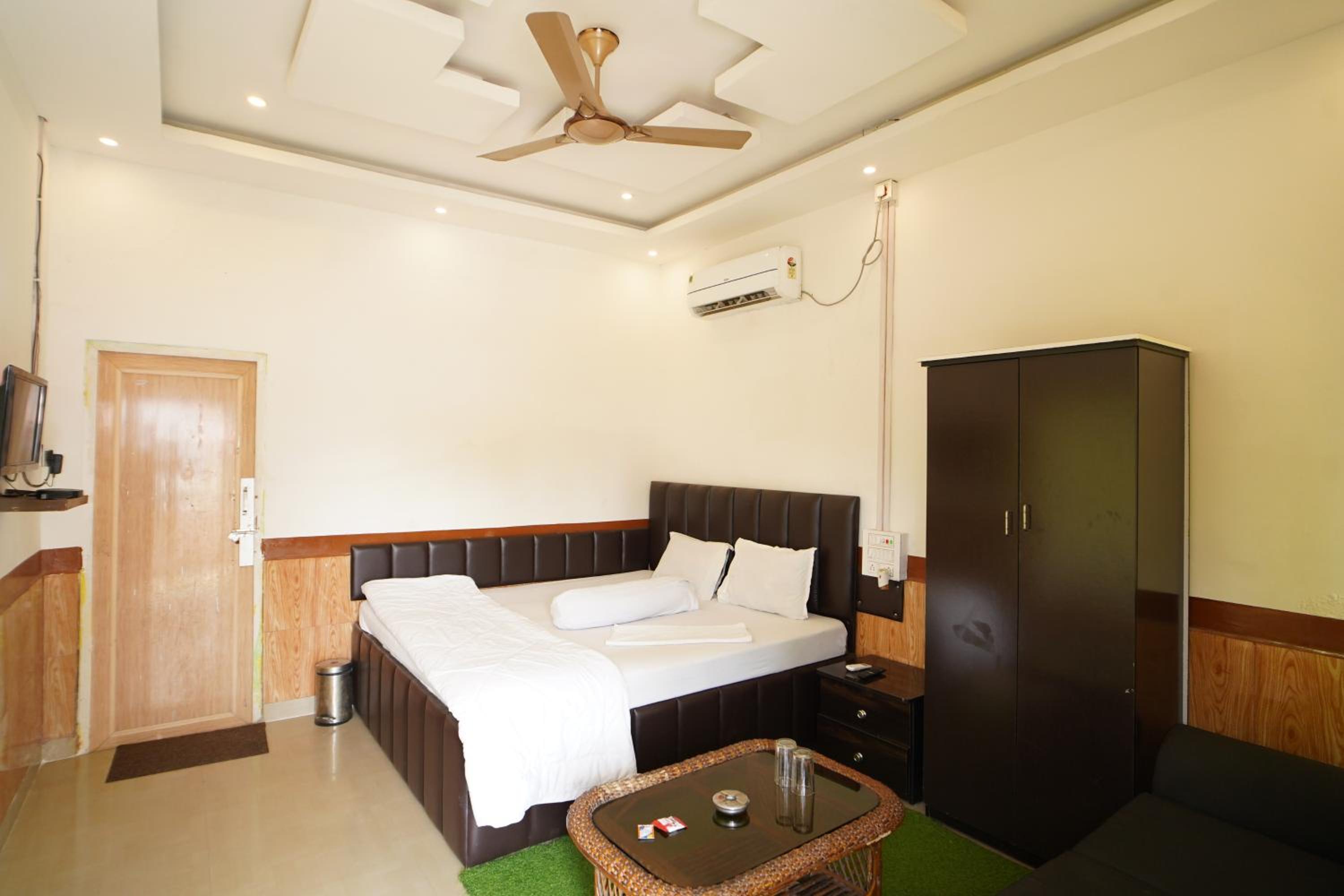 Deluxe Double Room photo 2