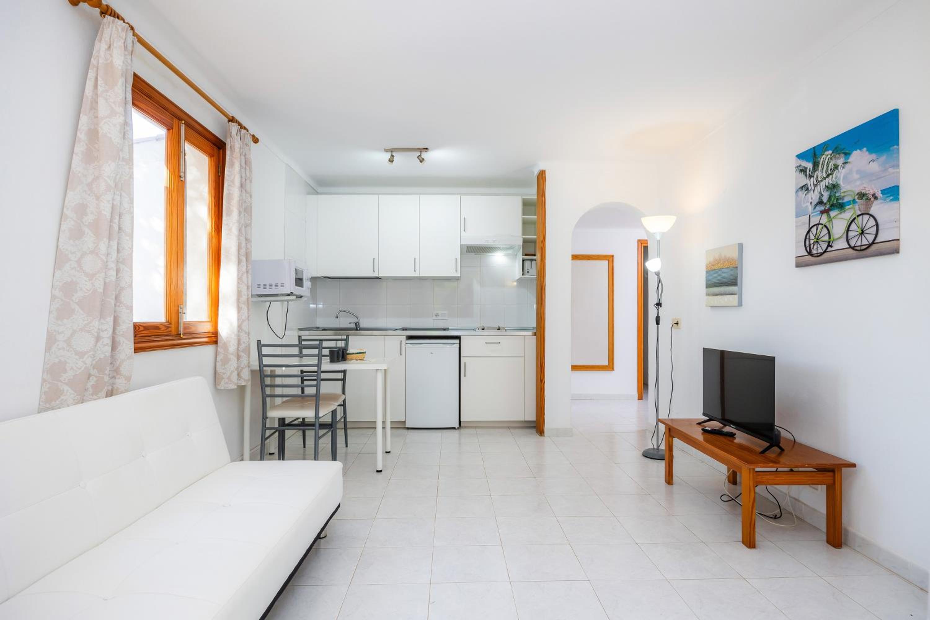 Superior One-Bedroom Apartment With Balcony photo 3