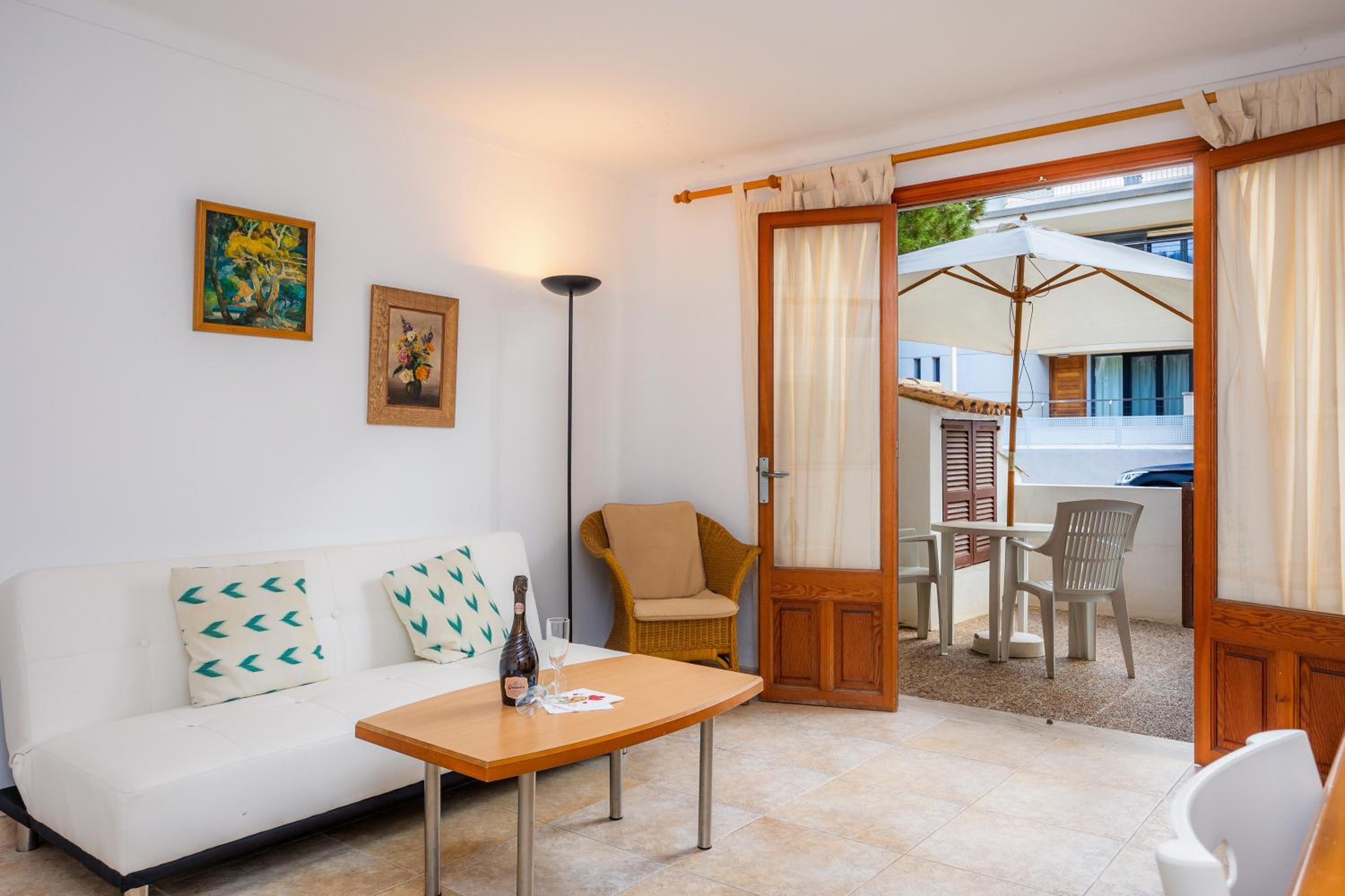 Apartamento de un dormitorio superior con balcón