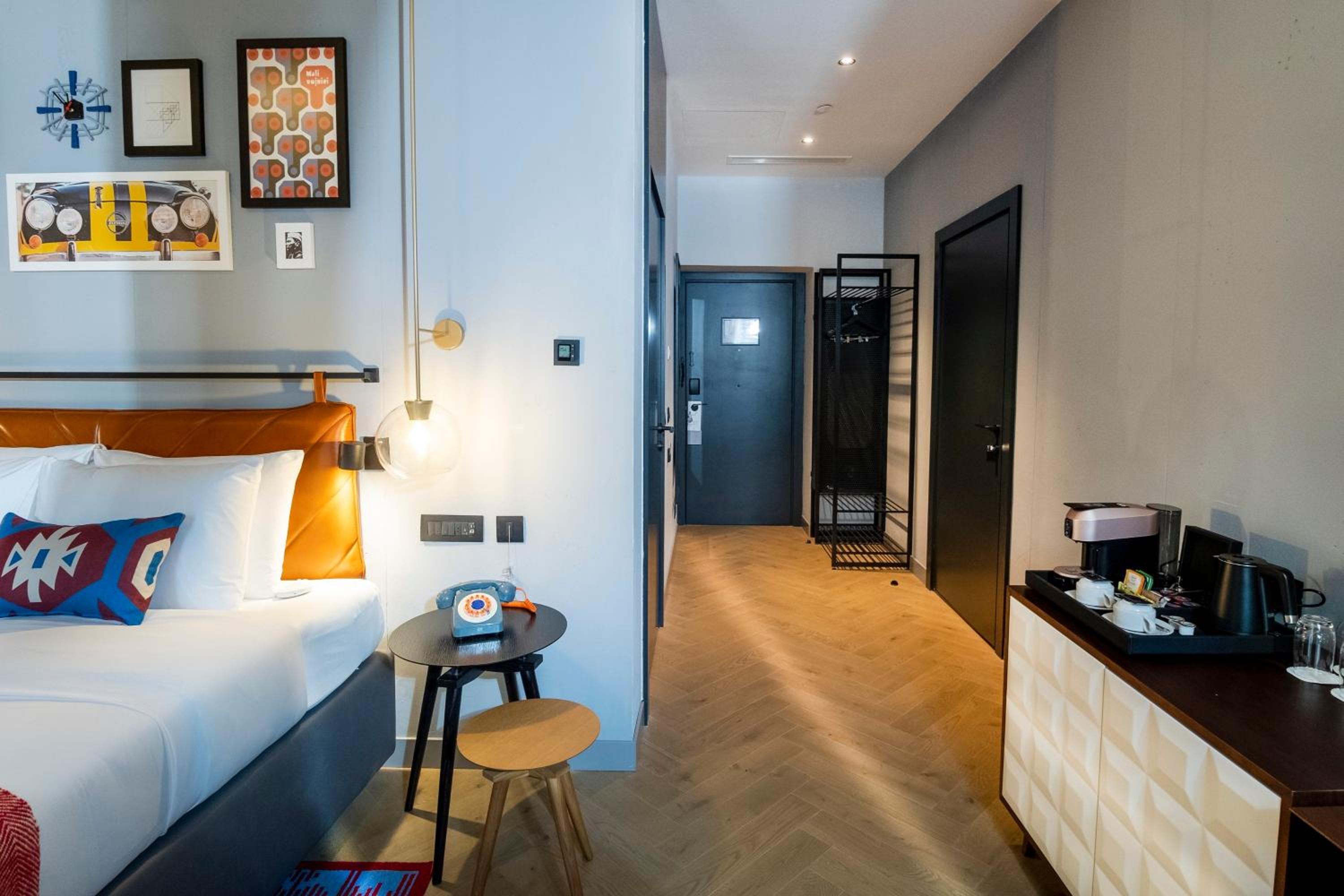 Queen Room - Accessible - Photo 6