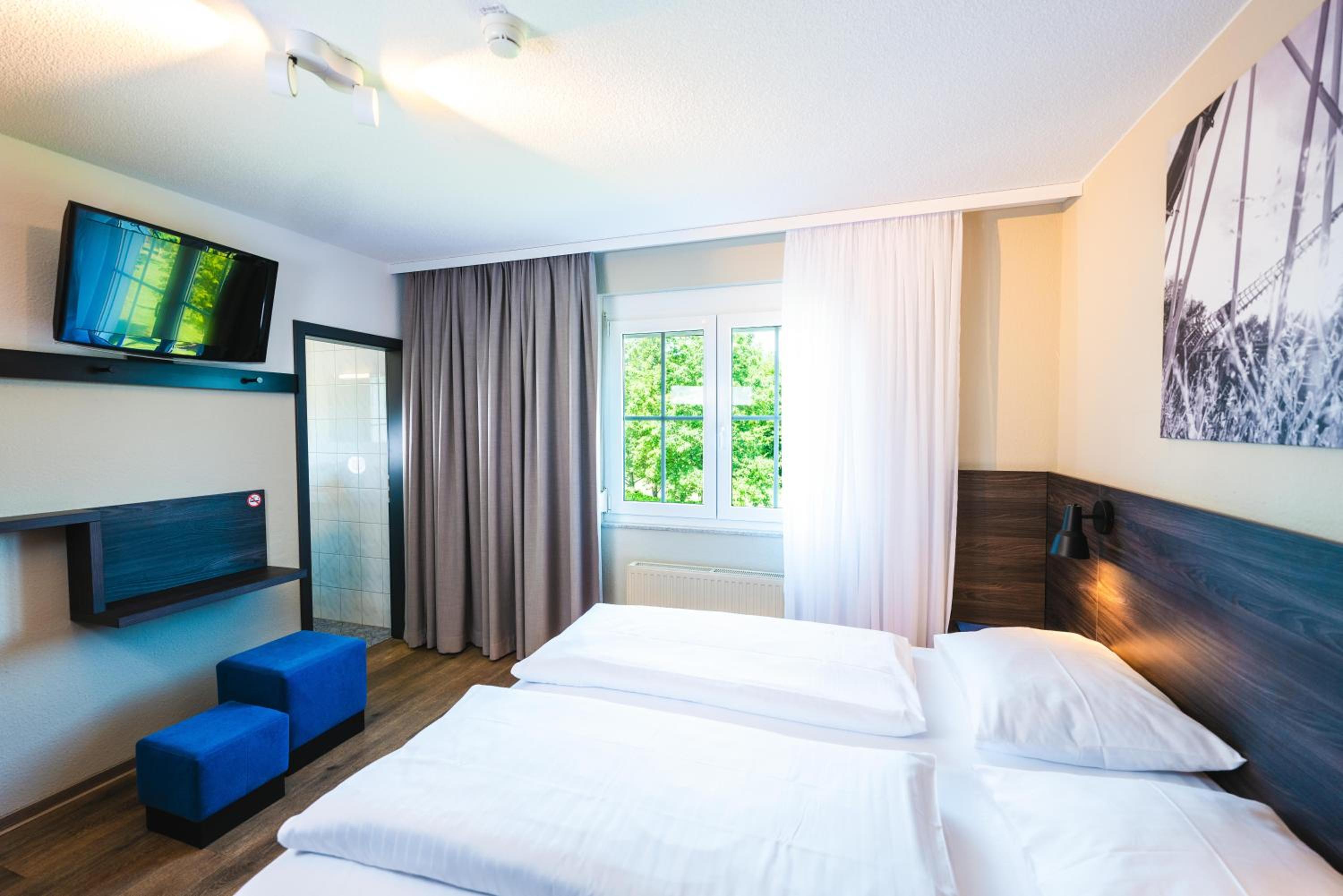 Double Room House A & B