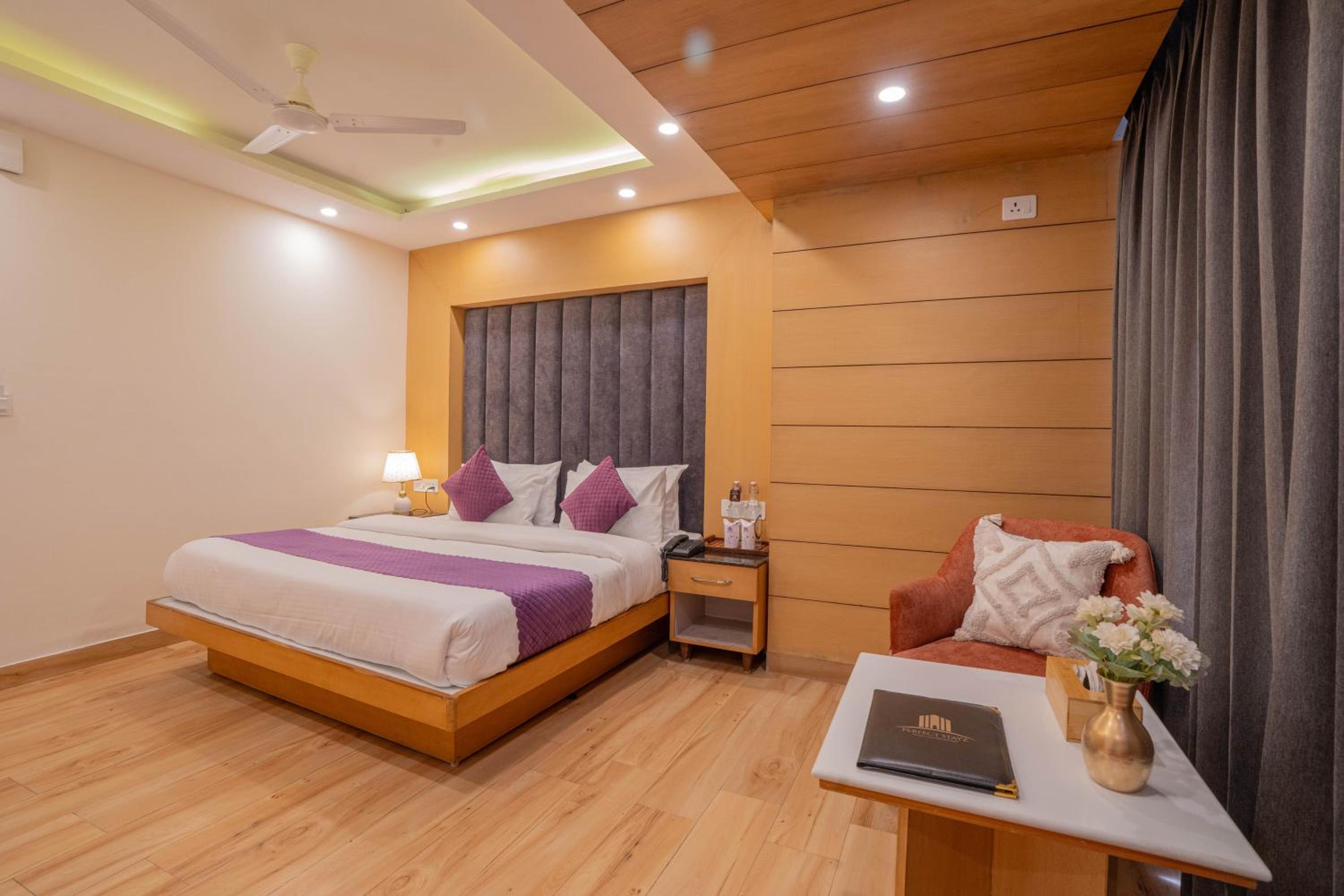 Deluxe Double Room - Photo 8