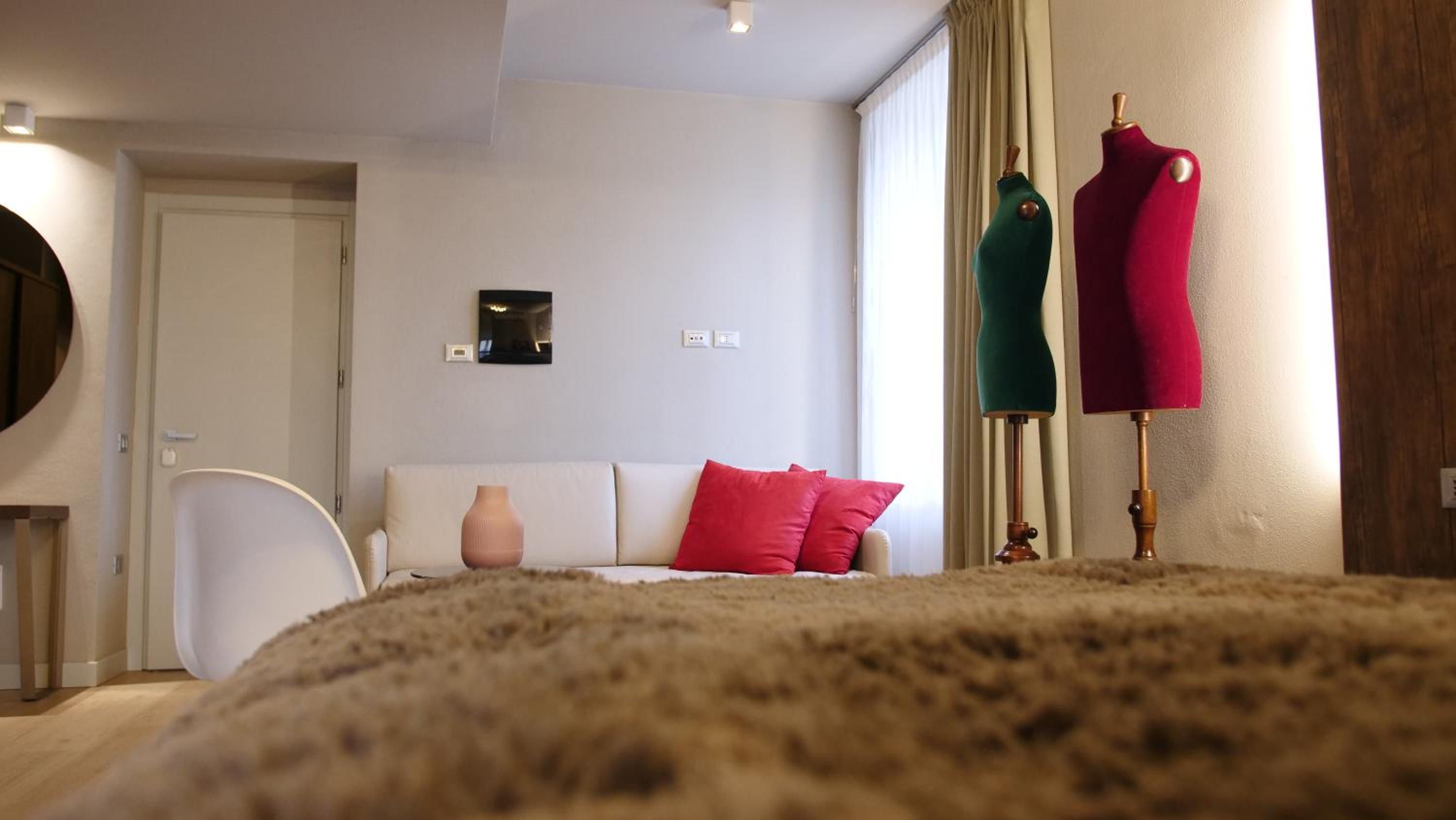 Deluxe Junior Suite - Photo 17