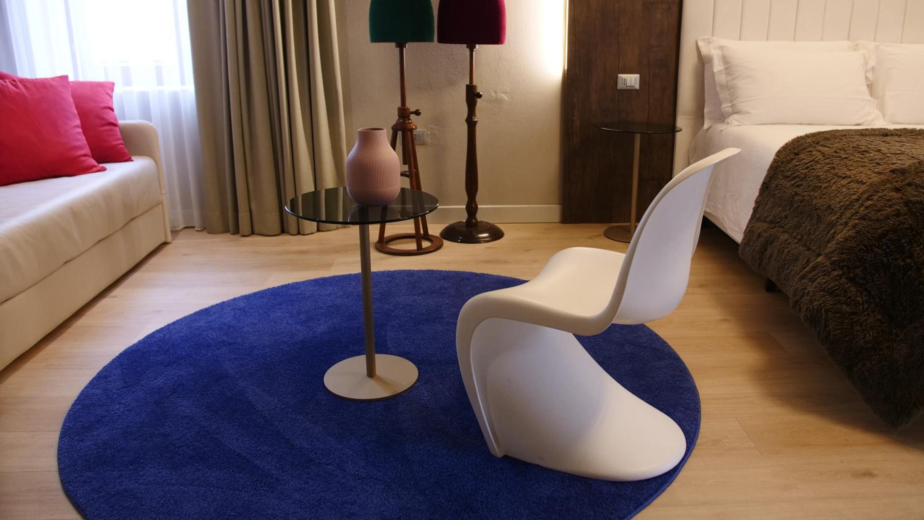 Deluxe Junior Suite - Photo 21