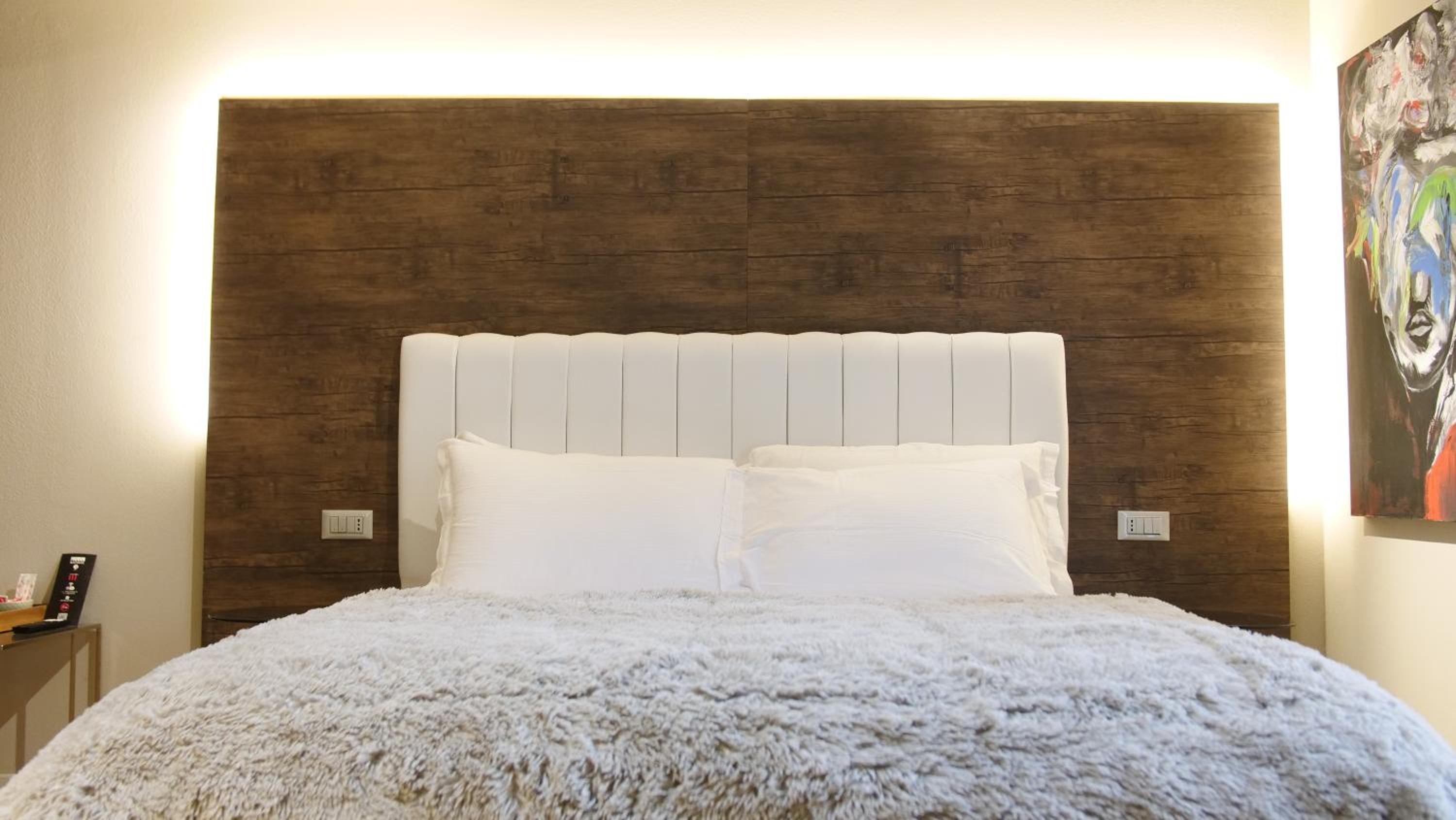 Deluxe Triple Room - Photo 11